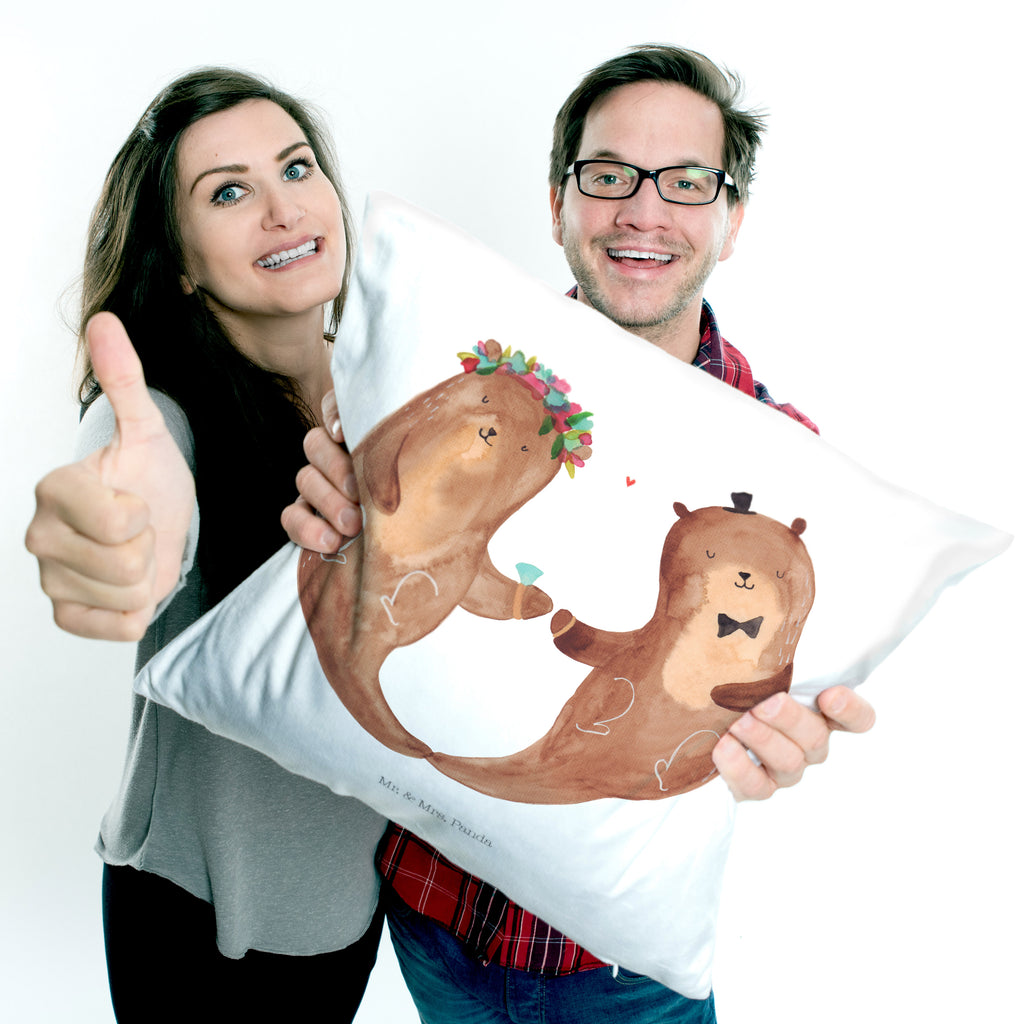40x40 Kissen Hochzeitspaar Otter Kissenhülle, Kopfkissen, Sofakissen, Dekokissen, Motivkissen, Hochzeit, Hochzeitsgeschenk, Ehe, Hochzeitsfeier, Trauung, Trauungsgeschenk, Hochzeitskarte, Verlobungsfeier, Verlobungsgeschenk, Hochzeitsgeschenkideen, Hochzeitsgeschenke für Brautpaar, Hochzeitstag, Geschenk zur Hochzeit