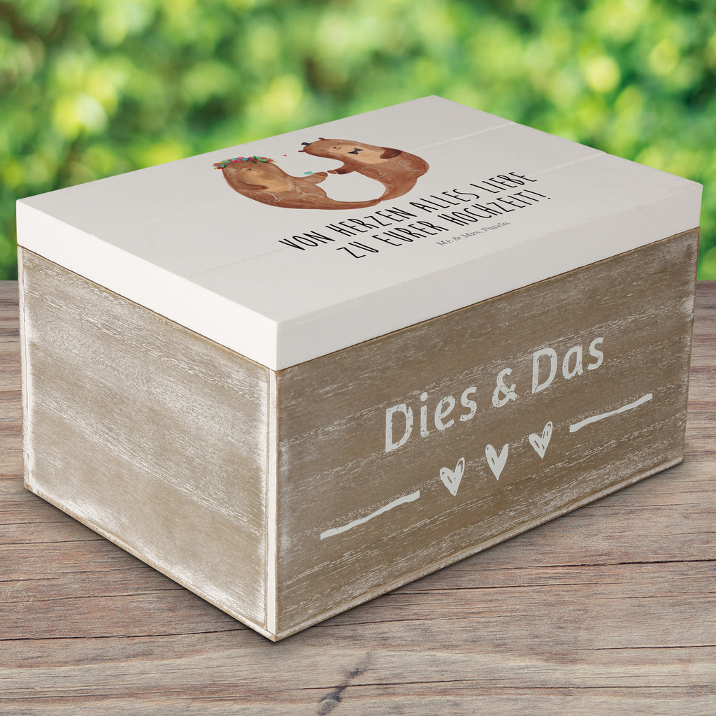Holzkiste Hochzeitspaar Otter Holzkiste, Kiste, Schatzkiste, Truhe, Schatulle, XXL, Erinnerungsbox, Erinnerungskiste, Dekokiste, Aufbewahrungsbox, Hochzeit, Hochzeitsgeschenk, Ehe, Hochzeitsfeier, Trauung, Trauungsgeschenk, Hochzeitskarte, Verlobungsfeier, Verlobungsgeschenk, Hochzeitsgeschenkideen, Hochzeitsgeschenke für Brautpaar, Hochzeitstag, Geschenk zur Hochzeit