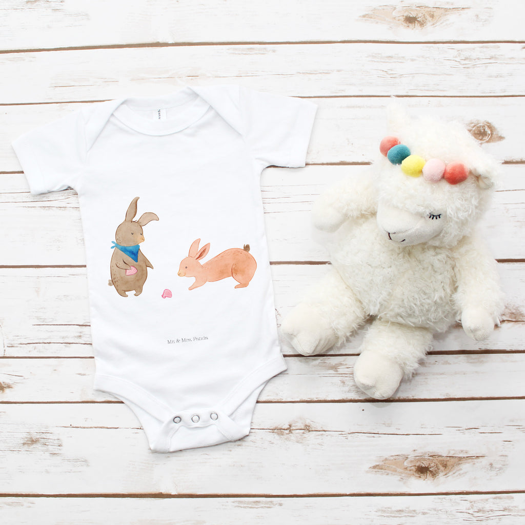 Organic Baby Body Hasen Muschel Babykleidung, Babystrampler, Strampler, Wickelbody, Baby Erstausstattung, Junge, Mädchen, Familie, Vatertag, Muttertag, Bruder, Schwester, Mama, Papa, Oma, Opa, Hasen, beste Freundin, Freundin, Freundinnen, best friends, BFF, Muscheln sammeln, Muscheln, Meer