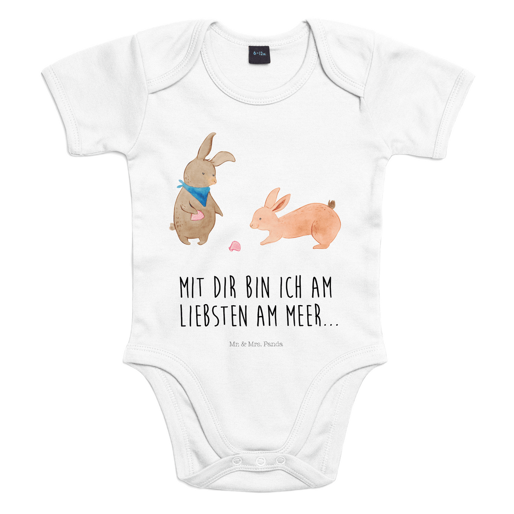 Organic Baby Body Hasen Muschel Babykleidung, Babystrampler, Strampler, Wickelbody, Baby Erstausstattung, Junge, Mädchen, Familie, Vatertag, Muttertag, Bruder, Schwester, Mama, Papa, Oma, Opa, Hasen, beste Freundin, Freundin, Freundinnen, best friends, BFF, Muscheln sammeln, Muscheln, Meer
