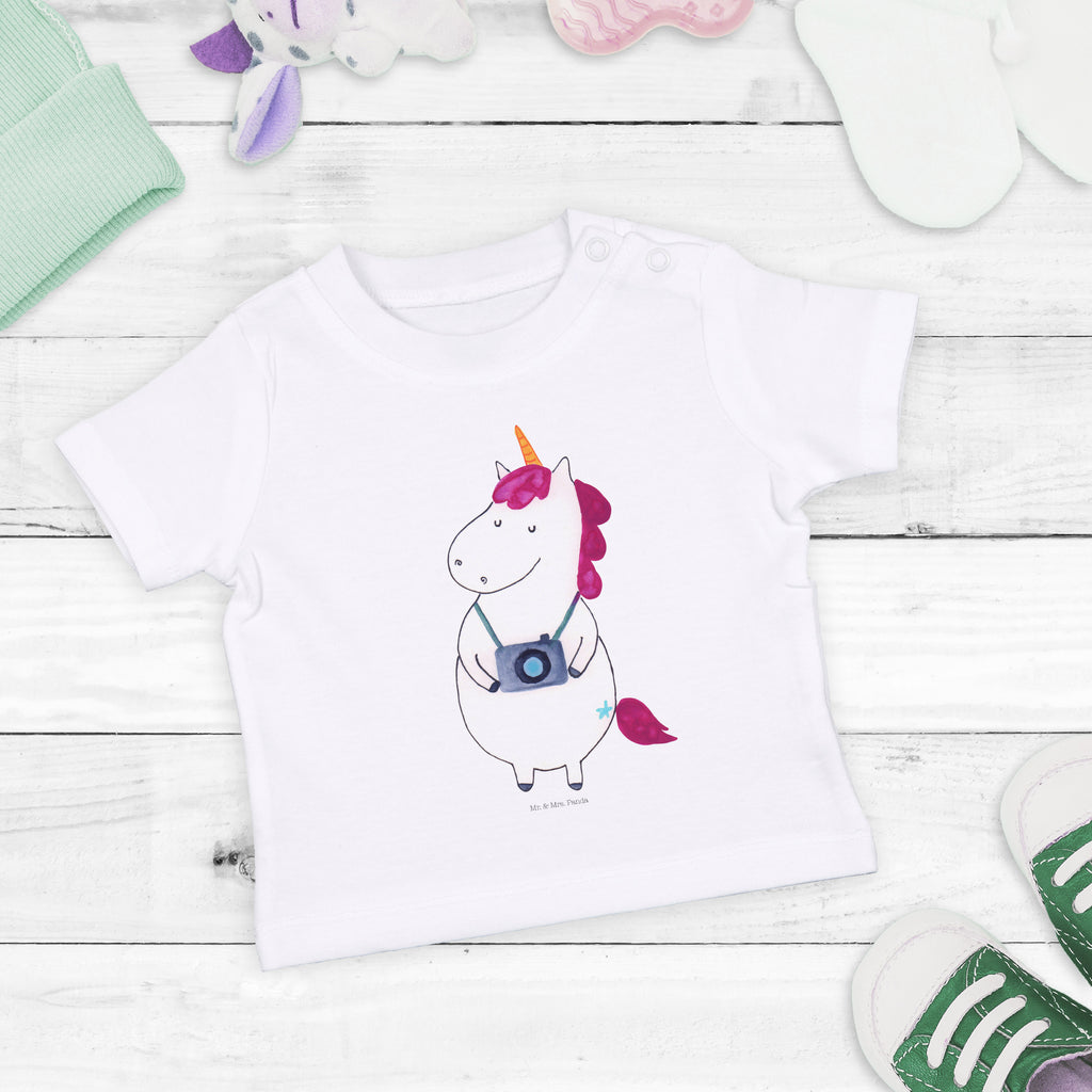 Organic Baby Shirt Einhorn Fotograf Baby T-Shirt, Jungen Baby T-Shirt, Mädchen Baby T-Shirt, Shirt, Einhorn, Einhörner, Einhorn Deko, Pegasus, Unicorn, Fotograf, Fotografie, Kamera, Reisen, Weltreise, Weltenbummler, Urlaub, Tourist, Kurztrip, Reise, Städtereise