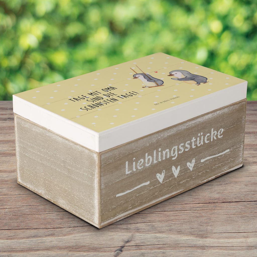Holzkiste Pinguin Oma schaukeln Holzkiste, Kiste, Schatzkiste, Truhe, Schatulle, XXL, Erinnerungsbox, Erinnerungskiste, Dekokiste, Aufbewahrungsbox, Familie, Vatertag, Muttertag, Bruder, Schwester, Mama, Papa, Oma, Opa, beste Oma, Lieblingsoma, Geschenk für Oma, Omi, Großmutter