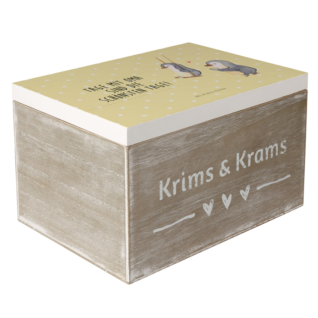 Holzkiste Pinguin Oma schaukeln Holzkiste, Kiste, Schatzkiste, Truhe, Schatulle, XXL, Erinnerungsbox, Erinnerungskiste, Dekokiste, Aufbewahrungsbox, Familie, Vatertag, Muttertag, Bruder, Schwester, Mama, Papa, Oma, Opa, beste Oma, Lieblingsoma, Geschenk für Oma, Omi, Großmutter