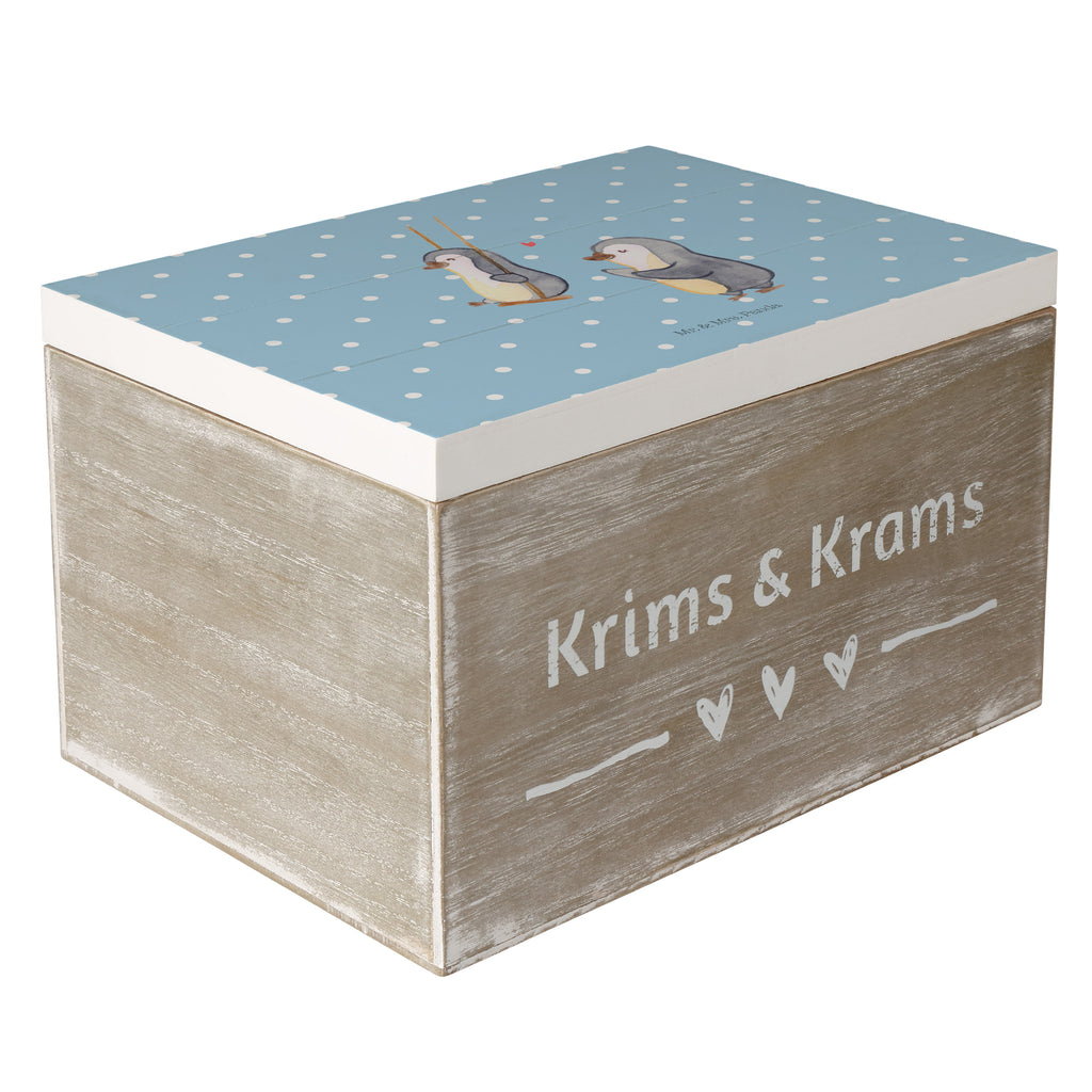 Holzkiste Pinguin Oma schaukeln Holzkiste, Kiste, Schatzkiste, Truhe, Schatulle, XXL, Erinnerungsbox, Erinnerungskiste, Dekokiste, Aufbewahrungsbox, Familie, Vatertag, Muttertag, Bruder, Schwester, Mama, Papa, Oma, Opa, beste Oma, Lieblingsoma, Geschenk für Oma, Omi, Großmutter