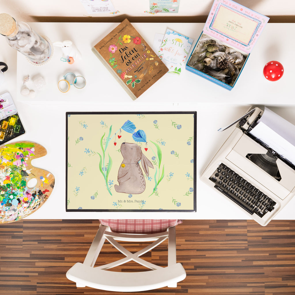 Schreibtischunterlage Hase Blume Schreibunterlage, Schreibtischauflage, Bürobedarf, Büroartikel, Schreibwaren, Schreibtisch Unterlagen, Schreibtischunterlage Groß, Ostern, Osterhase, Ostergeschenke, Osternest, Osterdeko, Geschenk zu Ostern, Hase, Kaninchen, Kind, Taufe, Taufgeschenk, Geburt, Schwangerschaft, erstes Kind, Kindergeburtstag, Geburtstag, Hoffnung, Träume