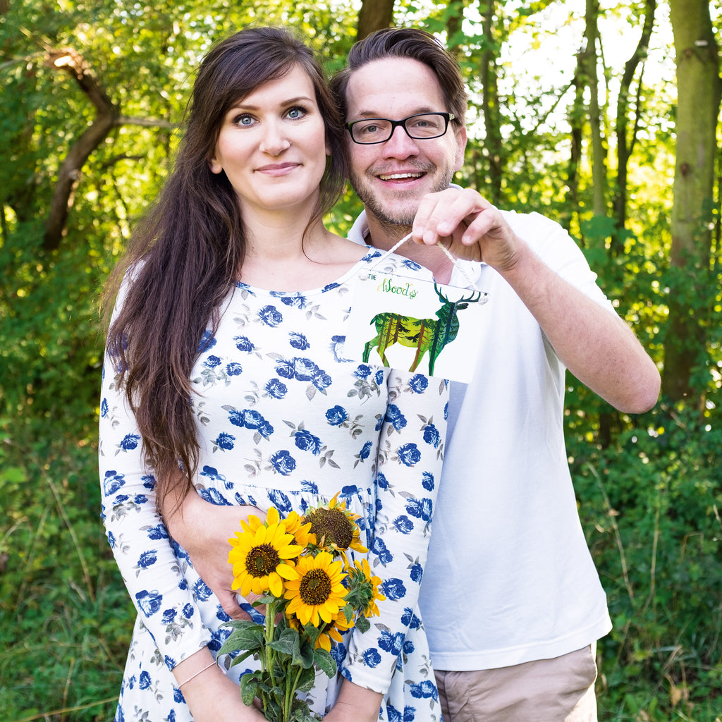 Deko Schild Hirsch I love the woods Dekoschild, Deko Schild, Schild, Tür Schild, Türschild, Holzschild, Wandschild, Wanddeko, Blumen Deko, Frühlings Deko, Sommer Deko, Dekoration, positive Botschaft, Naturliebhaber, Outdoor, Natur, Abenteuer, Wald, woods, Hirsch
