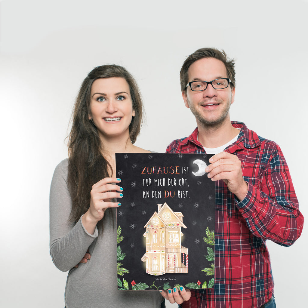 Poster Lebkuchenhaus Poster, Wandposter, Bild, Wanddeko, Küchenposter, Kinderposter, Wanddeko Bild, Raumdekoration, Wanddekoration, Handgemaltes Poster, Mr. & Mrs. Panda Poster, Designposter, Kunstdruck, Posterdruck, Winter, Weihnachten, Weihnachtsdeko, Nikolaus, Advent, Heiligabend, Wintermotiv