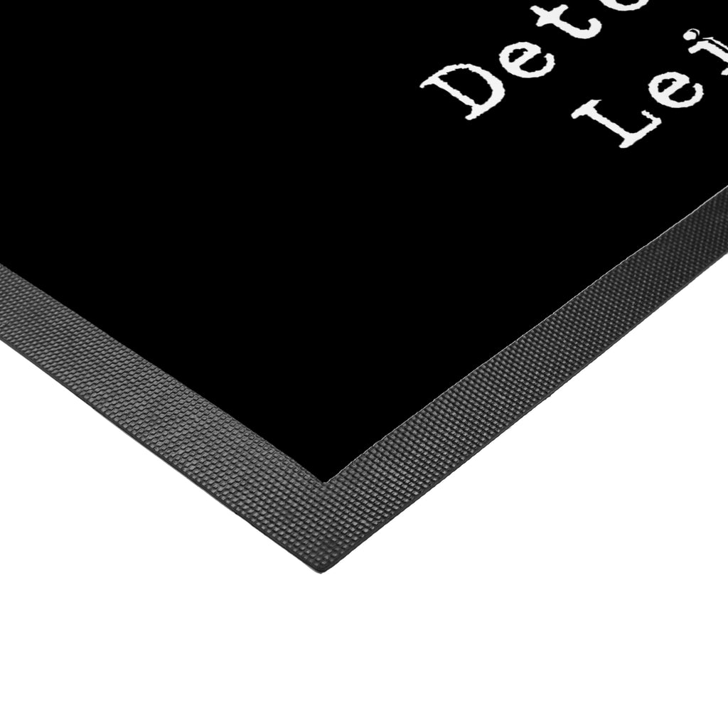Fußmatte Detektivin aus Leidenschaft Detektivin, Ermittlerin, Agentin, Privatdetektei, Berufsdetektivin, Wirtschaftsdetektei, Detektivausbildung, Spurensuche, Türvorleger, Schmutzmatte, Fußabtreter, Matte, Schmutzfänger, Fußabstreifer, Schmutzfangmatte, Türmatte, Motivfußmatte,  Haustürmatte, Vorleger  Beruf, Ausbildung, Jubiläum, Abschied, Rente, Kollege, Kollegin, Geschenk, Schenken, Arbeitskollege, Mitarbeiter, Firma, Danke, Dankeschön