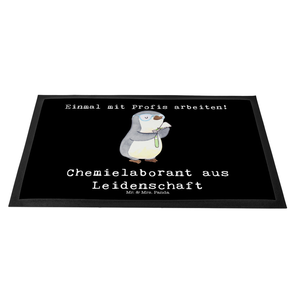 Fußmatte Chemielaborant aus Leidenschaft Chemiker, Chemielaborant, Naturwissenschaftler, Labor,  Studium, Forschung, Wissenschaftler,  Türvorleger, Schmutzmatte, Fußabtreter, Matte, Schmutzfänger, Fußabstreifer, Schmutzfangmatte, Türmatte, Motivfußmatte,  Haustürmatte, Vorleger  Beruf, Ausbildung, Jubiläum, Abschied, Rente, Kollege, Kollegin, Geschenk, Schenken, Arbeitskollege, Mitarbeiter, Firma, Danke, Dankeschön