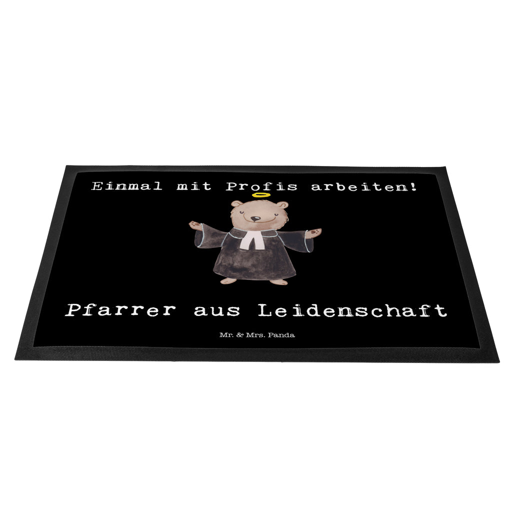 Fußmatte Pfarrer aus Leidenschaft Pastor, Diener Gottes
Geistlicher, Pfarrer, Prediger
Priester, Theologe, Kirche, Türvorleger, Schmutzmatte, Fußabtreter, Matte, Schmutzfänger, Fußabstreifer, Schmutzfangmatte, Türmatte, Motivfußmatte,  Haustürmatte, Vorleger  Beruf, Ausbildung, Jubiläum, Abschied, Rente, Kollege, Kollegin, Geschenk, Schenken, Arbeitskollege, Mitarbeiter, Firma, Danke, Dankeschön