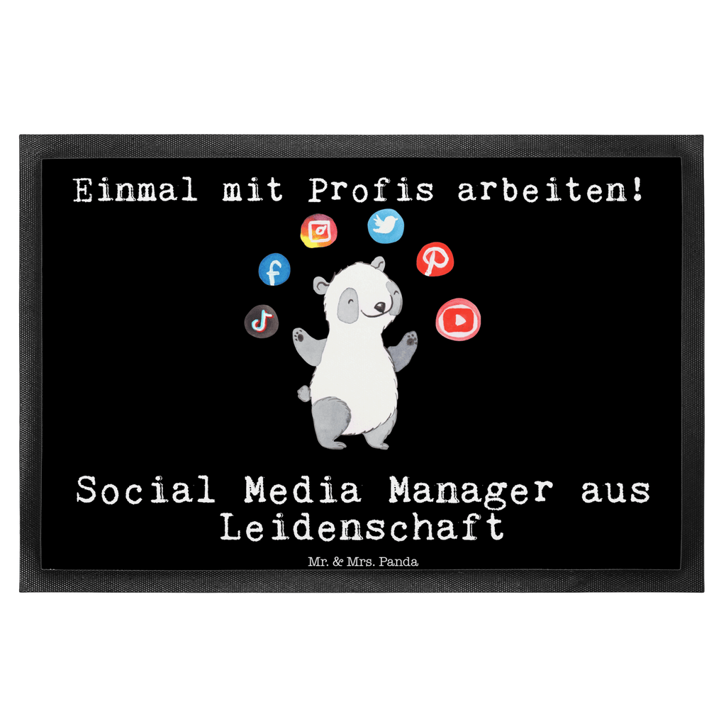 Fußmatte Social Media Manager aus Leidenschaft  Türvorleger, Schmutzmatte, Fußabtreter, Matte, Schmutzfänger, Fußabstreifer, Schmutzfangmatte, Türmatte, Motivfußmatte,  Haustürmatte, Vorleger  Beruf, Ausbildung, Jubiläum, Abschied, Rente, Kollege, Kollegin, Geschenk, Schenken, Arbeitskollege, Mitarbeiter, Firma, Danke, Dankeschön
