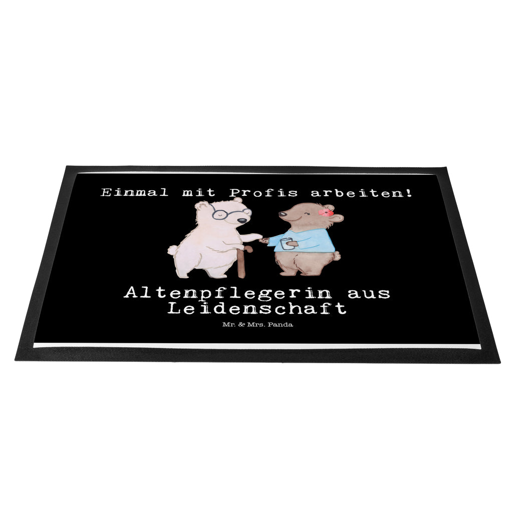 Fußmatte Altenpflegerin aus Leidenschaft Altenpflegerin, Pflegerin, Altenheim Eröffnung Türvorleger, Schmutzmatte, Fußabtreter, Matte, Schmutzfänger, Fußabstreifer, Schmutzfangmatte, Türmatte, Motivfußmatte,  Haustürmatte, Vorleger  Beruf, Ausbildung, Jubiläum, Abschied, Rente, Kollege, Kollegin, Geschenk, Schenken, Arbeitskollege, Mitarbeiter, Firma, Danke, Dankeschön