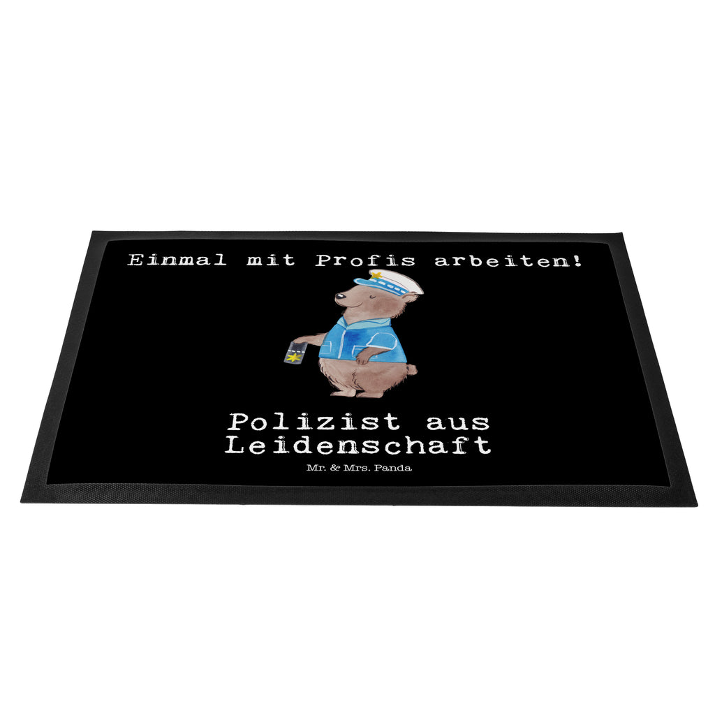 Fußmatte Polizist aus Leidenschaft Polizist, Polizeibeamter, Wachmann, Cop, Polizei, Studium Türvorleger, Schmutzmatte, Fußabtreter, Matte, Schmutzfänger, Fußabstreifer, Schmutzfangmatte, Türmatte, Motivfußmatte,  Haustürmatte, Vorleger  Beruf, Ausbildung, Jubiläum, Abschied, Rente, Kollege, Kollegin, Geschenk, Schenken, Arbeitskollege, Mitarbeiter, Firma, Danke, Dankeschön