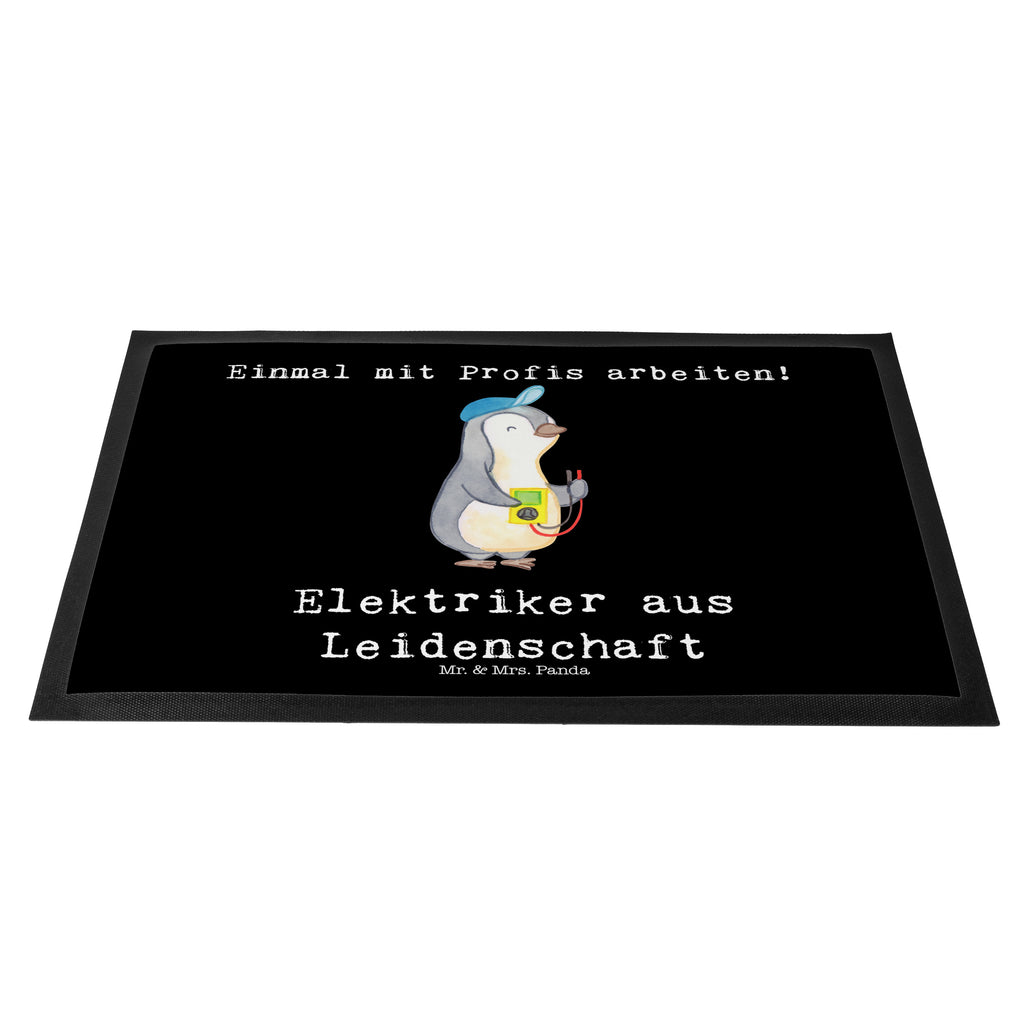 Fußmatte Elektriker aus Leidenschaft Elektriker, Elektronmonteur, Elektrotechniker, Elektroinstallateur , Elektromeister, Gesellenprüfung, Ausbildung,  Türvorleger, Schmutzmatte, Fußabtreter, Matte, Schmutzfänger, Fußabstreifer, Schmutzfangmatte, Türmatte, Motivfußmatte,  Haustürmatte, Vorleger  Beruf, Ausbildung, Jubiläum, Abschied, Rente, Kollege, Kollegin, Geschenk, Schenken, Arbeitskollege, Mitarbeiter, Firma, Danke, Dankeschön