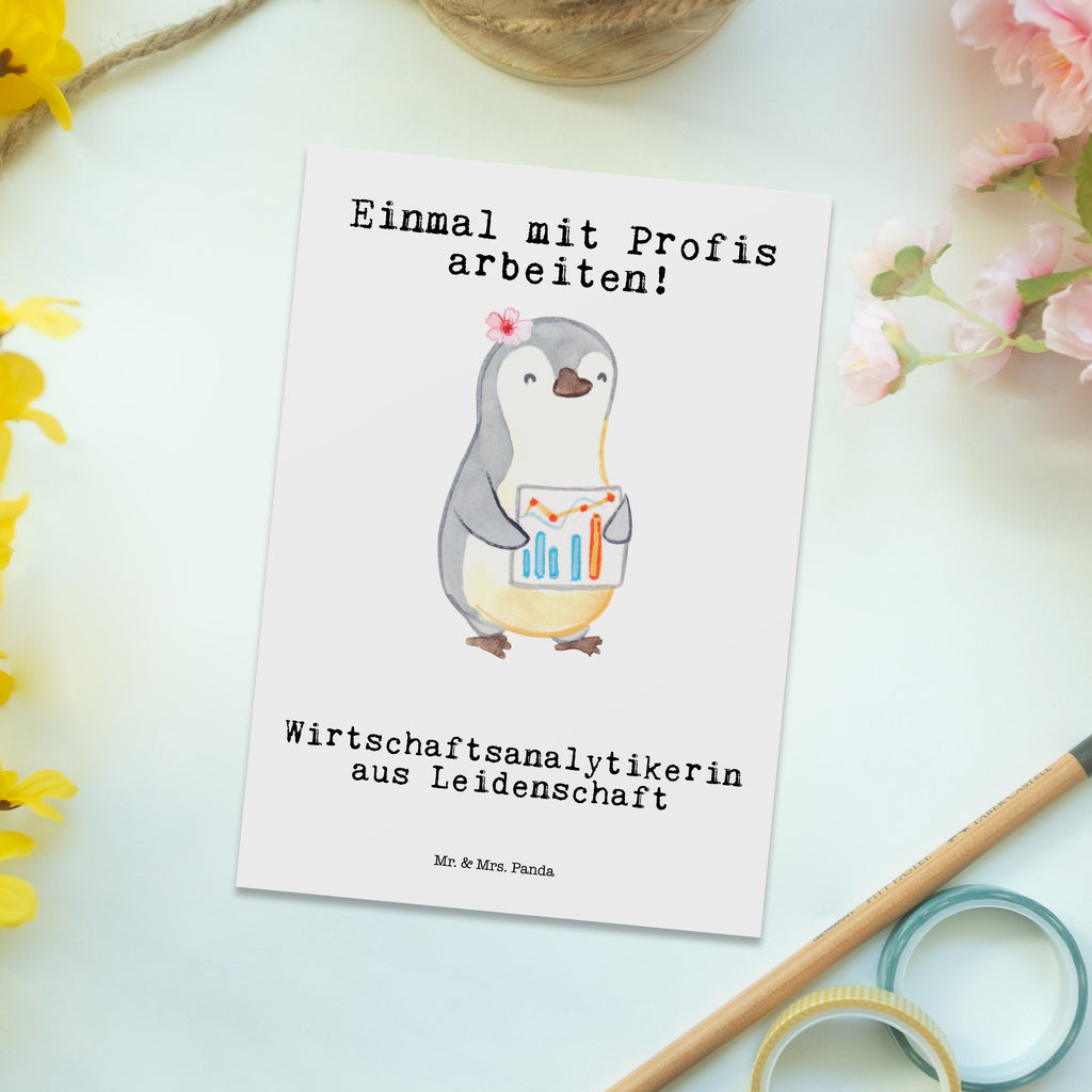 Postkarte Wirtschaftsanalytikerin aus Leidenschaft Geschenkkarte, Grußkarte, Karte, Einladung, Ansichtskarte, Geburtstagskarte, Einladungskarte, Beruf, Ausbildung, Jubiläum, Abschied, Rente, Kollege, Kollegin, Geschenk, Schenken, Arbeitskollege, Mitarbeiter, Firma, Danke, Dankeschön
