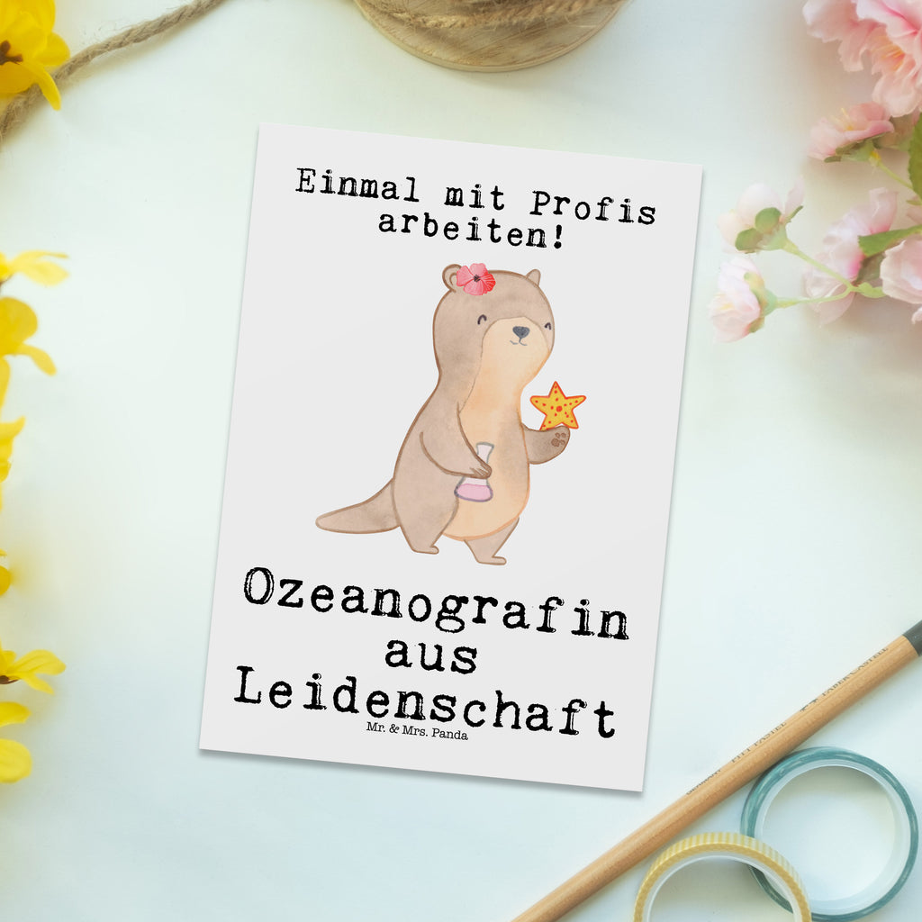 Postkarte Ozeanografin aus Leidenschaft Geschenkkarte, Grußkarte, Karte, Einladung, Ansichtskarte, Geburtstagskarte, Einladungskarte, Beruf, Ausbildung, Jubiläum, Abschied, Rente, Kollege, Kollegin, Geschenk, Schenken, Arbeitskollege, Mitarbeiter, Firma, Danke, Dankeschön, Ozeanografin, Meeresbiologe, Meereskundler, Naturwissenschaftler, Meeresforscher, maritime Forschung, Studium