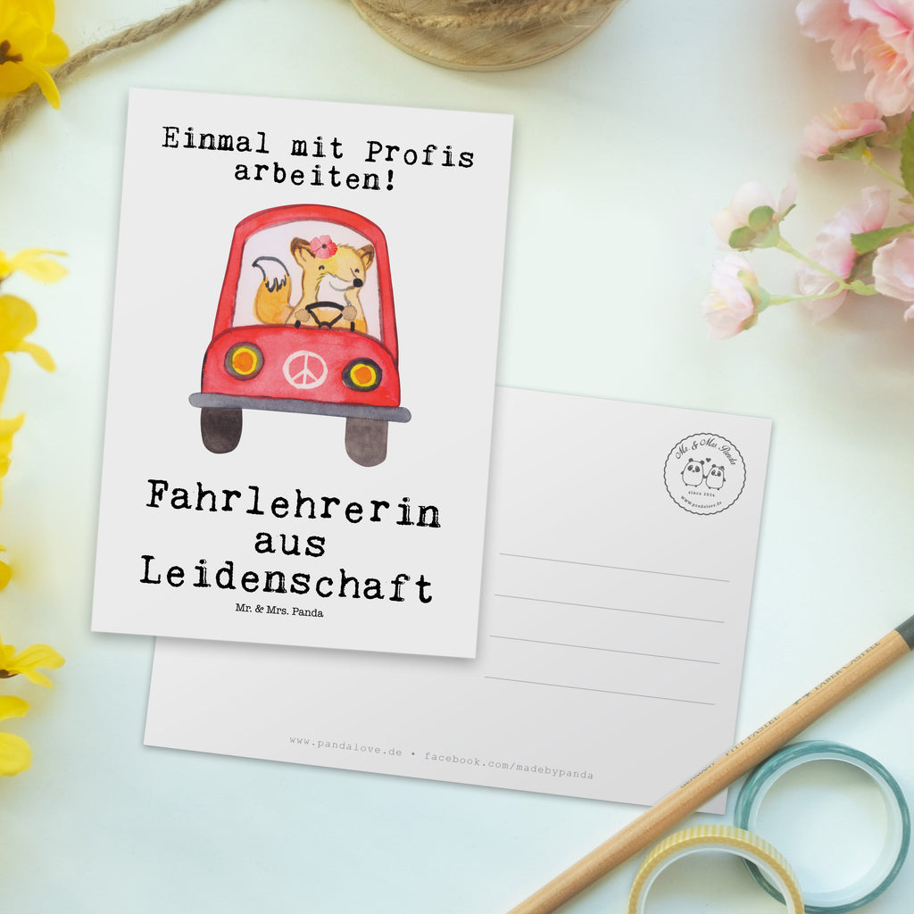 Postkarte Fahrlehrerin aus Leidenschaft Geschenkkarte, Grußkarte, Karte, Einladung, Ansichtskarte, Geburtstagskarte, Einladungskarte, Dankeskarte, Beruf, Ausbildung, Jubiläum, Abschied, Rente, Kollege, Kollegin, Geschenk, Schenken, Arbeitskollege, Mitarbeiter, Firma, Danke, Dankeschön, Fahrlehrerin, Fahrschule, Fahrschullehrerin