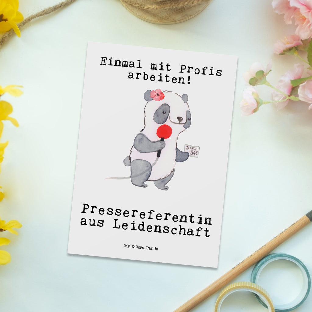 Postkarte Pressereferentin aus Leidenschaft Geschenkkarte, Grußkarte, Karte, Einladung, Ansichtskarte, Geburtstagskarte, Einladungskarte, Beruf, Ausbildung, Jubiläum, Abschied, Rente, Kollege, Kollegin, Geschenk, Schenken, Arbeitskollege, Mitarbeiter, Firma, Danke, Dankeschön, Pressereferentin, Pressemitarbeiterin, Presseagentur, Studium