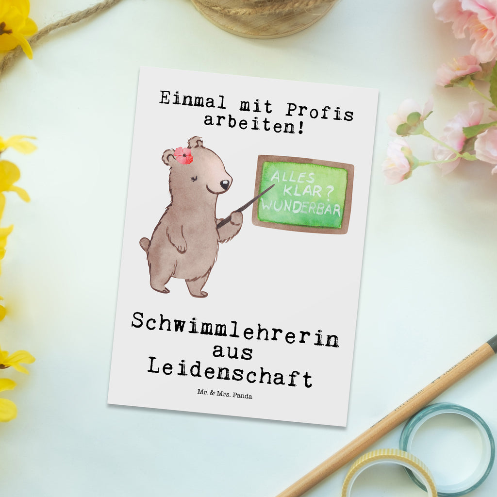 Postkarte Schwimmlehrerin aus Leidenschaft Geschenkkarte, Grußkarte, Karte, Einladung, Ansichtskarte, Geburtstagskarte, Einladungskarte, Dankeskarte, Beruf, Ausbildung, Jubiläum, Abschied, Rente, Kollege, Kollegin, Geschenk, Schenken, Arbeitskollege, Mitarbeiter, Firma, Danke, Dankeschön, Schwimmlehrerin, Schwimmbad, Schwimmschule, Schwimmverein