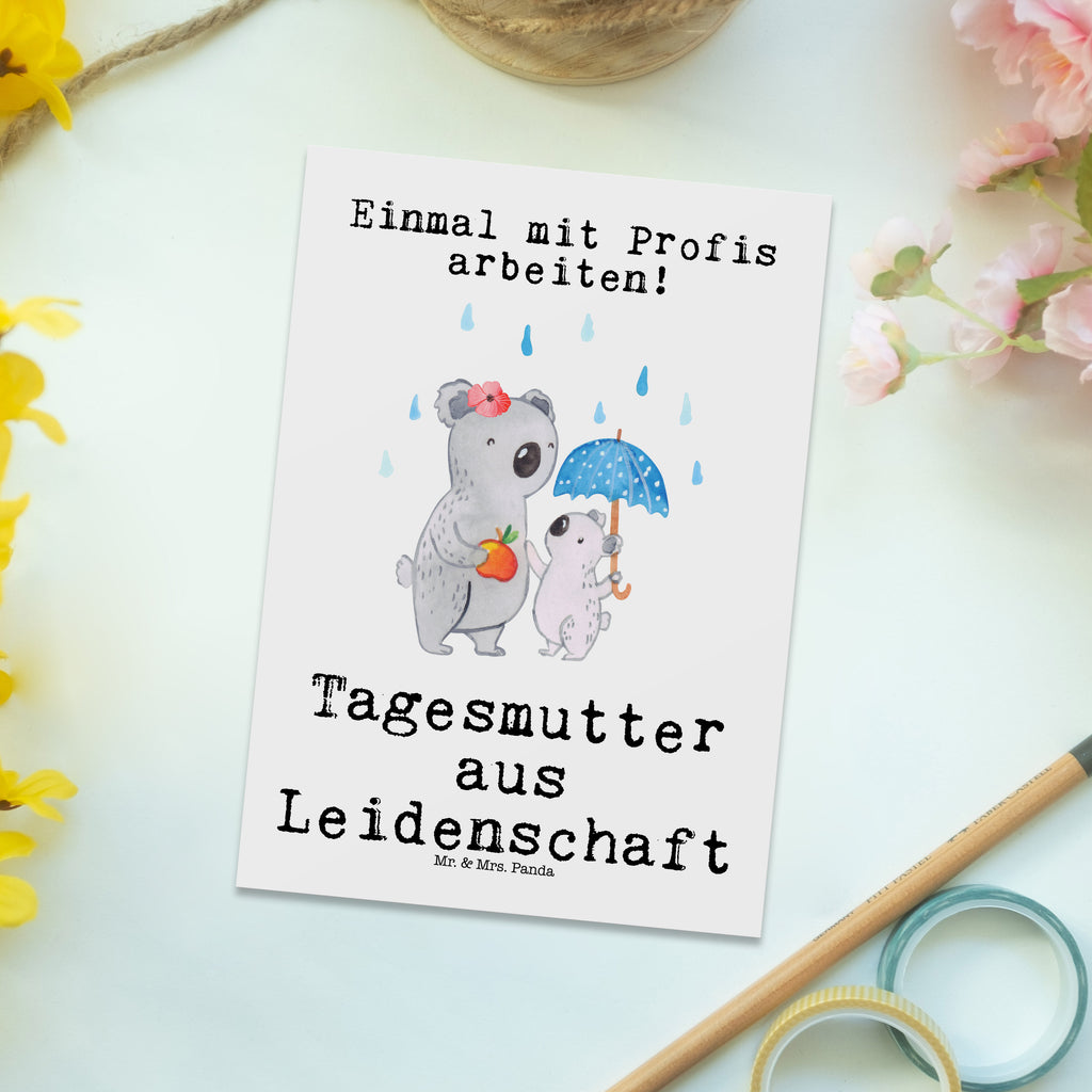 Postkarte Tagesmutter aus Leidenschaft Geschenkkarte, Grußkarte, Karte, Einladung, Ansichtskarte, Geburtstagskarte, Einladungskarte, Beruf, Ausbildung, Jubiläum, Abschied, Rente, Kollege, Kollegin, Geschenk, Schenken, Arbeitskollege, Mitarbeiter, Firma, Danke, Dankeschön