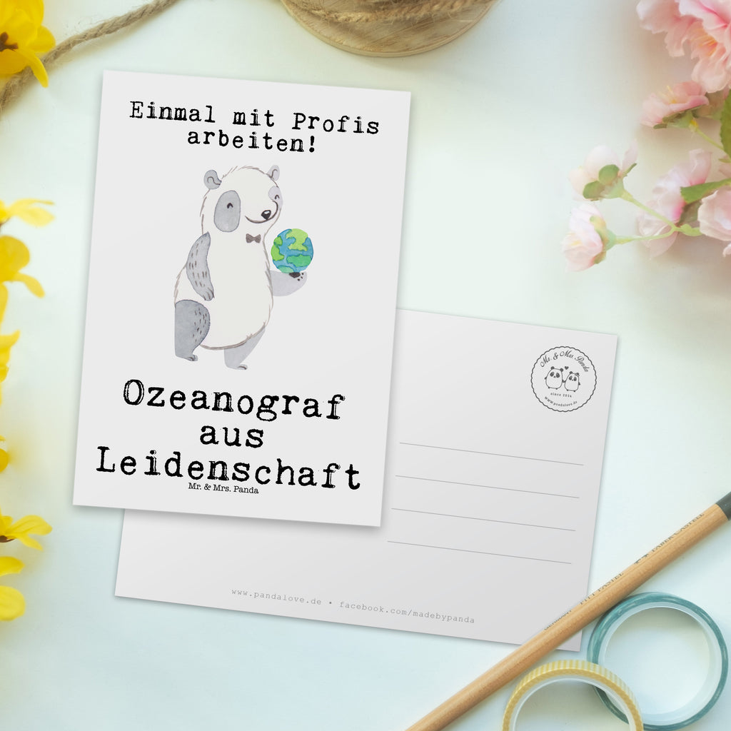 Postkarte Ozeanograf aus Leidenschaft Geschenkkarte, Grußkarte, Karte, Einladung, Ansichtskarte, Geburtstagskarte, Einladungskarte, Dankeskarte, Beruf, Ausbildung, Jubiläum, Abschied, Rente, Kollege, Kollegin, Geschenk, Schenken, Arbeitskollege, Mitarbeiter, Firma, Danke, Dankeschön, Ozeanograf, Meeresbiologe, Meereskundler, Naturwissenschaftler, Meeresforscher, maritime Forschung, Studium