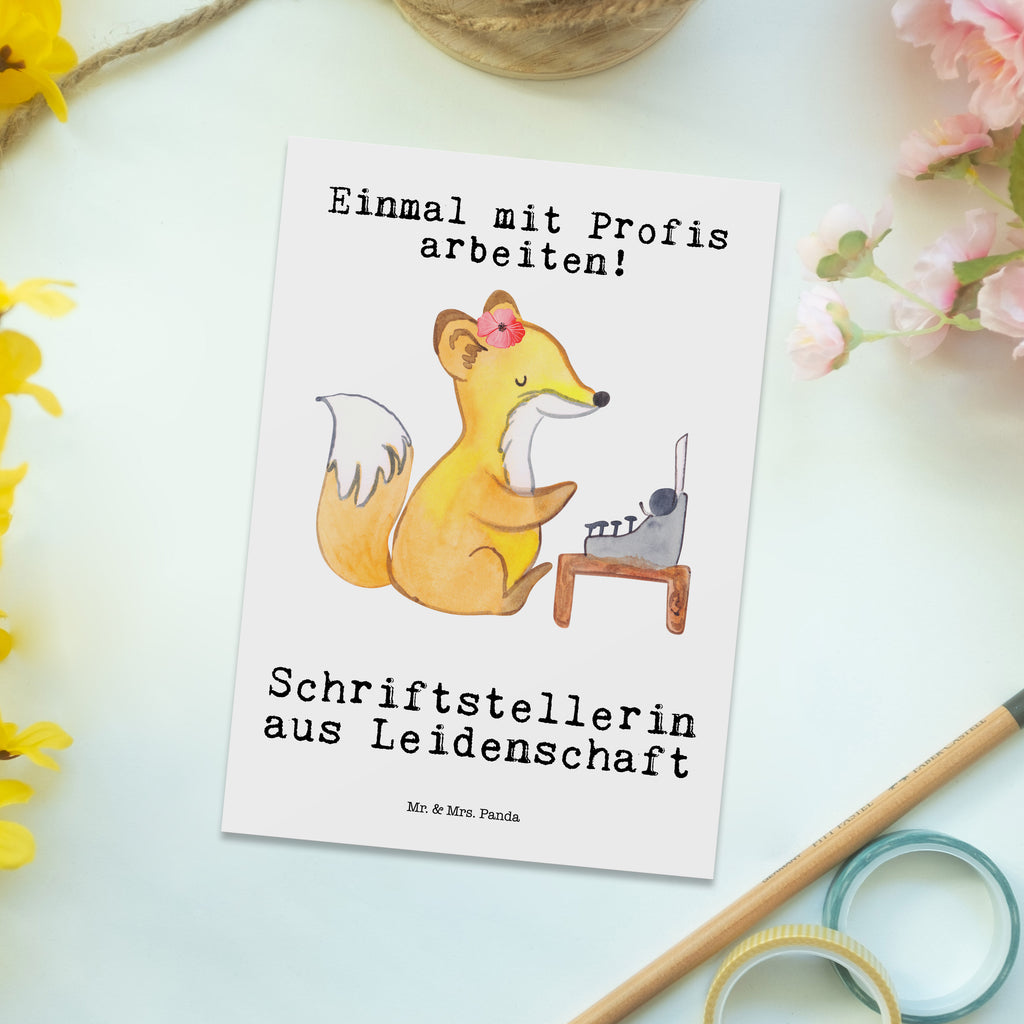 Postkarte Schriftstellerin aus Leidenschaft Geschenkkarte, Grußkarte, Karte, Einladung, Ansichtskarte, Geburtstagskarte, Einladungskarte, Dankeskarte, Beruf, Ausbildung, Jubiläum, Abschied, Rente, Kollege, Kollegin, Geschenk, Schenken, Arbeitskollege, Mitarbeiter, Firma, Danke, Dankeschön, Autorin, Buchveröffentlichung, Schriftstellerin, Verlag, Geschichtenschreiber, Hobbyautor