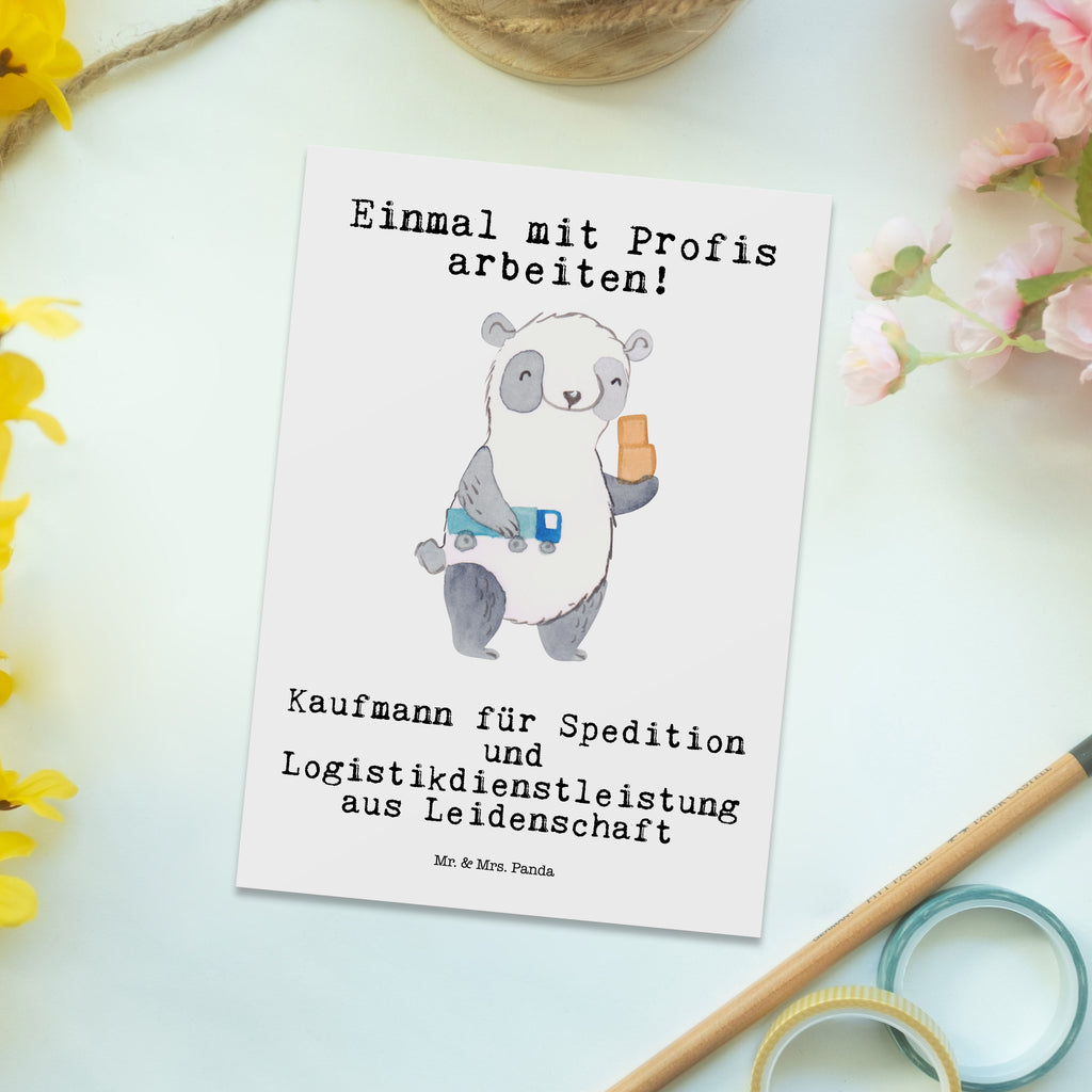 Postkarte Kaufmann für Spedition und Logistikdienstleistung aus Leidenschaft Geschenkkarte, Grußkarte, Karte, Einladung, Ansichtskarte, Geburtstagskarte, Einladungskarte, Dankeskarte, Beruf, Ausbildung, Jubiläum, Abschied, Rente, Kollege, Kollegin, Geschenk, Schenken, Arbeitskollege, Mitarbeiter, Firma, Danke, Dankeschön, Abschlussprüfung, Kaufmann für Spedition und Logistikdienstleistung, Ausbildungsgeschenk, Logistiker, Speditionsmitarbeiter