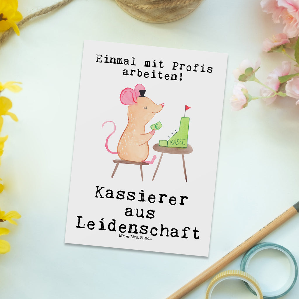 Postkarte Kassierer aus Leidenschaft Geschenkkarte, Grußkarte, Karte, Einladung, Ansichtskarte, Geburtstagskarte, Einladungskarte, Dankeskarte, Beruf, Ausbildung, Jubiläum, Abschied, Rente, Kollege, Kollegin, Geschenk, Schenken, Arbeitskollege, Mitarbeiter, Firma, Danke, Dankeschön, Kassierer, Kassenwart, Mitarbeiter Kasse