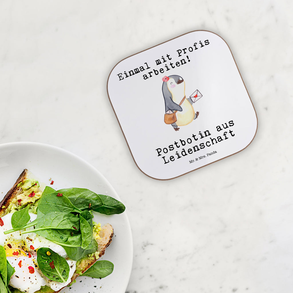 Quadratische Untersetzer Postbotin aus Leidenschaft Bierdeckel, Glasuntersetzer, Untersetzer Gläser, Getränkeuntersetzer, Beruf, Ausbildung, Jubiläum, Abschied, Rente, Kollege, Kollegin, Geschenk, Schenken, Arbeitskollege, Mitarbeiter, Firma, Danke, Dankeschön, Postbotin, Briefzustellerin, Briefträgerin, Postlerin