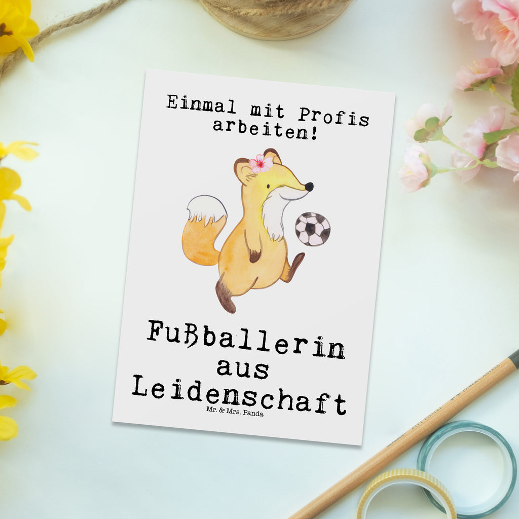 Postkarte Fußballerin aus Leidenschaft Geschenkkarte, Grußkarte, Karte, Einladung, Ansichtskarte, Geburtstagskarte, Einladungskarte, Beruf, Ausbildung, Jubiläum, Abschied, Rente, Kollege, Kollegin, Geschenk, Schenken, Arbeitskollege, Mitarbeiter, Firma, Danke, Dankeschön, Fußballerin, Fußballspielerin, Profi Fußballerin, Fußballspiel, Glücksbringer
