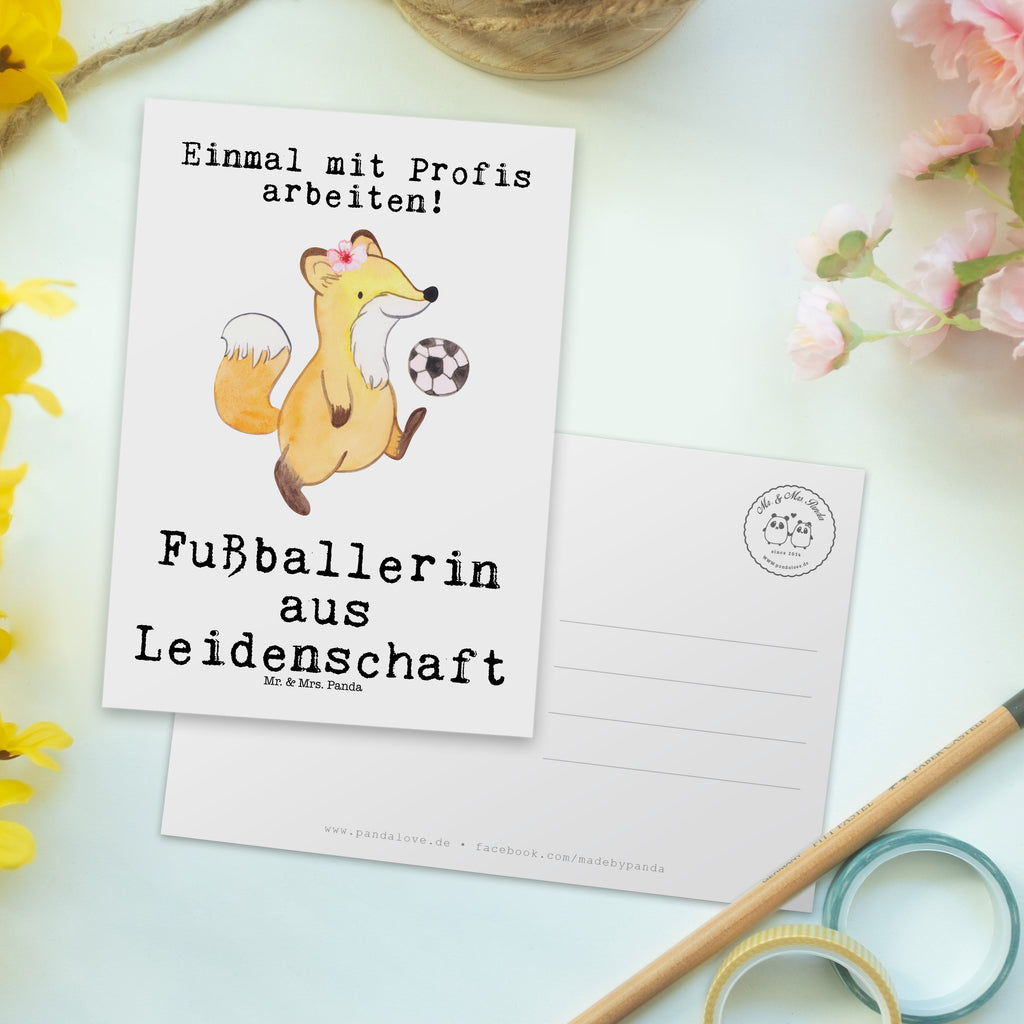 Postkarte Fußballerin aus Leidenschaft Geschenkkarte, Grußkarte, Karte, Einladung, Ansichtskarte, Geburtstagskarte, Einladungskarte, Beruf, Ausbildung, Jubiläum, Abschied, Rente, Kollege, Kollegin, Geschenk, Schenken, Arbeitskollege, Mitarbeiter, Firma, Danke, Dankeschön, Fußballerin, Fußballspielerin, Profi Fußballerin, Fußballspiel, Glücksbringer