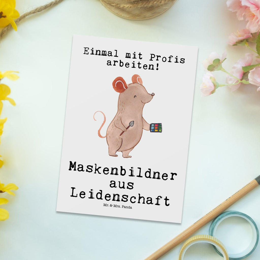 Postkarte Maskenbildner aus Leidenschaft Geschenkkarte, Grußkarte, Karte, Einladung, Ansichtskarte, Geburtstagskarte, Einladungskarte, Dankeskarte, Beruf, Ausbildung, Jubiläum, Abschied, Rente, Kollege, Kollegin, Geschenk, Schenken, Arbeitskollege, Mitarbeiter, Firma, Danke, Dankeschön, Kosmetiker, Make Up Artist, Maskenbildner, Visagist, Beauty Salon, Kosmetikstudio, Eröffnung