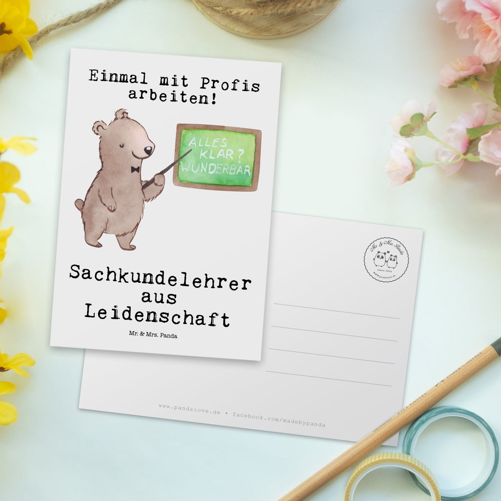 Postkarte Sachkundelehrer aus Leidenschaft Geschenkkarte, Grußkarte, Karte, Einladung, Ansichtskarte, Geburtstagskarte, Einladungskarte, Dankeskarte, Beruf, Ausbildung, Jubiläum, Abschied, Rente, Kollege, Kollegin, Geschenk, Schenken, Arbeitskollege, Mitarbeiter, Firma, Danke, Dankeschön, Sachkundelehrer, Sachkundeunterricht, Schule, Grundschule