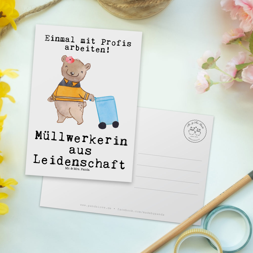 Postkarte Müllwerkerin aus Leidenschaft Geschenkkarte, Grußkarte, Karte, Einladung, Ansichtskarte, Geburtstagskarte, Einladungskarte, Dankeskarte, Beruf, Ausbildung, Jubiläum, Abschied, Rente, Kollege, Kollegin, Geschenk, Schenken, Arbeitskollege, Mitarbeiter, Firma, Danke, Dankeschön, Müllwerkerin, Fachkraft Kreislauf- und Abfallwirtschaft, Müllentsorgerin, Kehrichtfrau, Müllfrau, Müllfahreriin