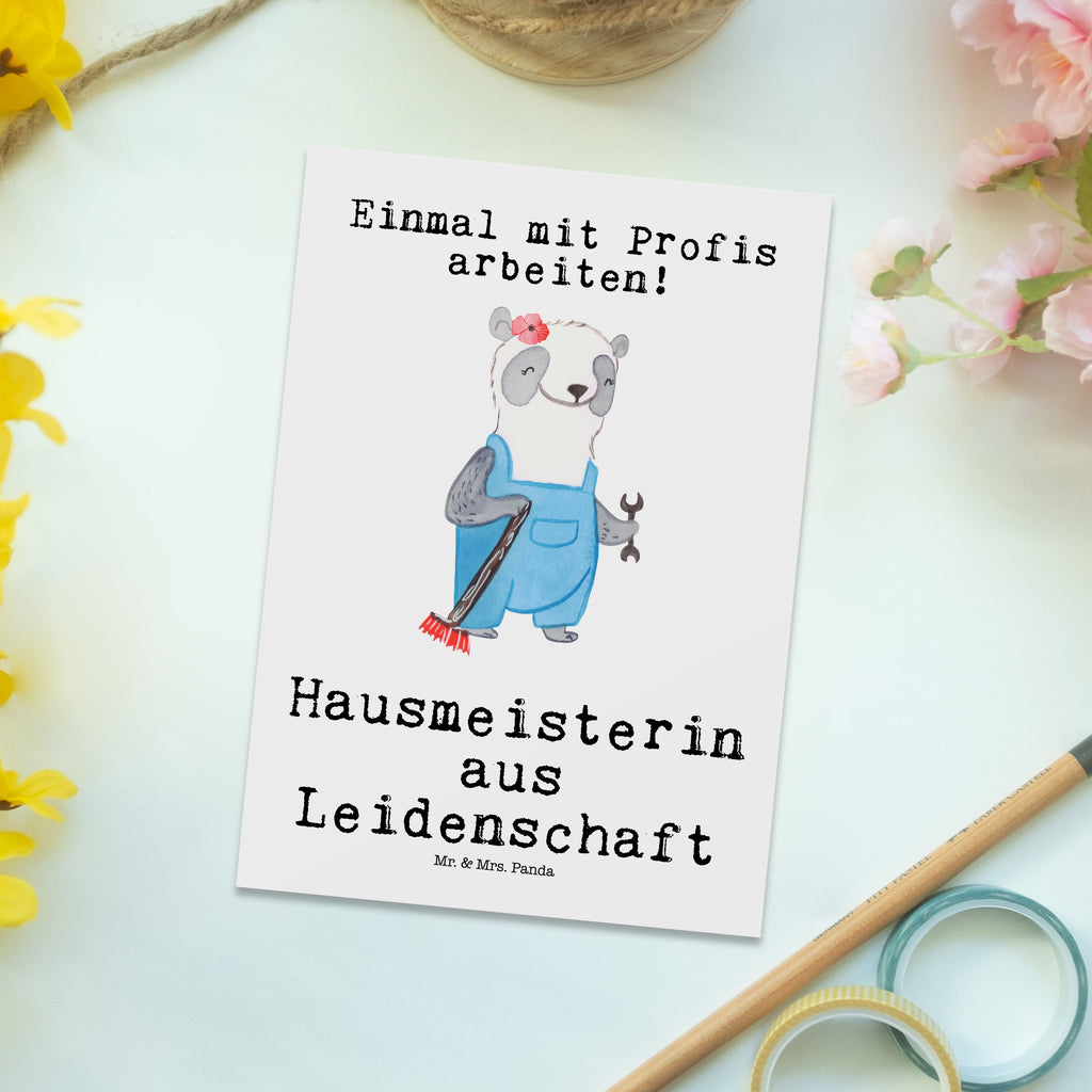 Postkarte Hausmeisterin aus Leidenschaft Geschenkkarte, Grußkarte, Karte, Einladung, Ansichtskarte, Geburtstagskarte, Einladungskarte, Beruf, Ausbildung, Jubiläum, Abschied, Rente, Kollege, Kollegin, Geschenk, Schenken, Arbeitskollege, Mitarbeiter, Firma, Danke, Dankeschön, Hausmeisterin, Concierge, Hausverwalterin, Facility Manager