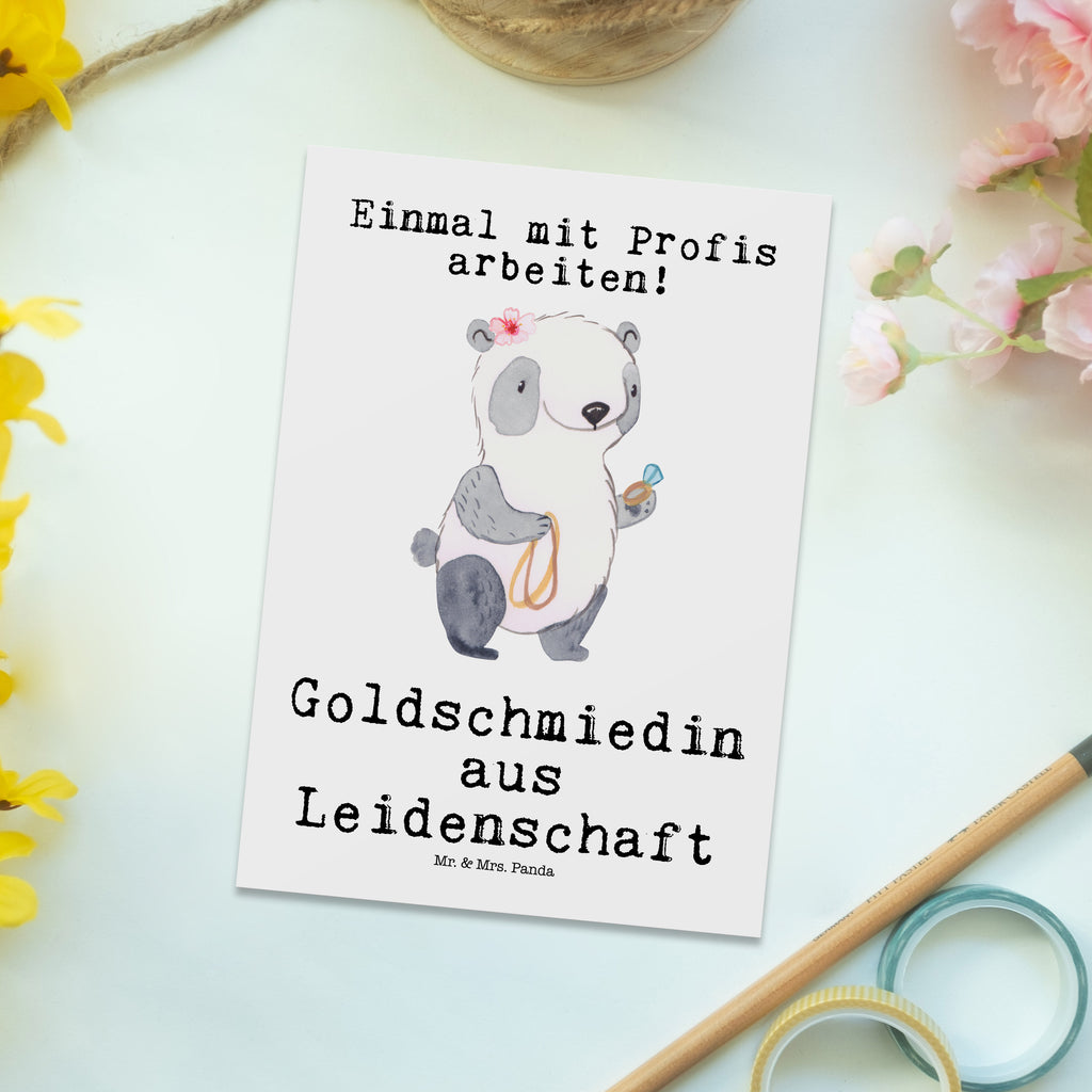 Postkarte Goldschmiedin aus Leidenschaft Geschenkkarte, Grußkarte, Karte, Einladung, Ansichtskarte, Geburtstagskarte, Einladungskarte, Beruf, Ausbildung, Jubiläum, Abschied, Rente, Kollege, Kollegin, Geschenk, Schenken, Arbeitskollege, Mitarbeiter, Firma, Danke, Dankeschön, Juwelierin, Goldschmiedin, Schmiedin, Schmuckwarenhändlerin, Schmuckgeschäft, Eröffnung