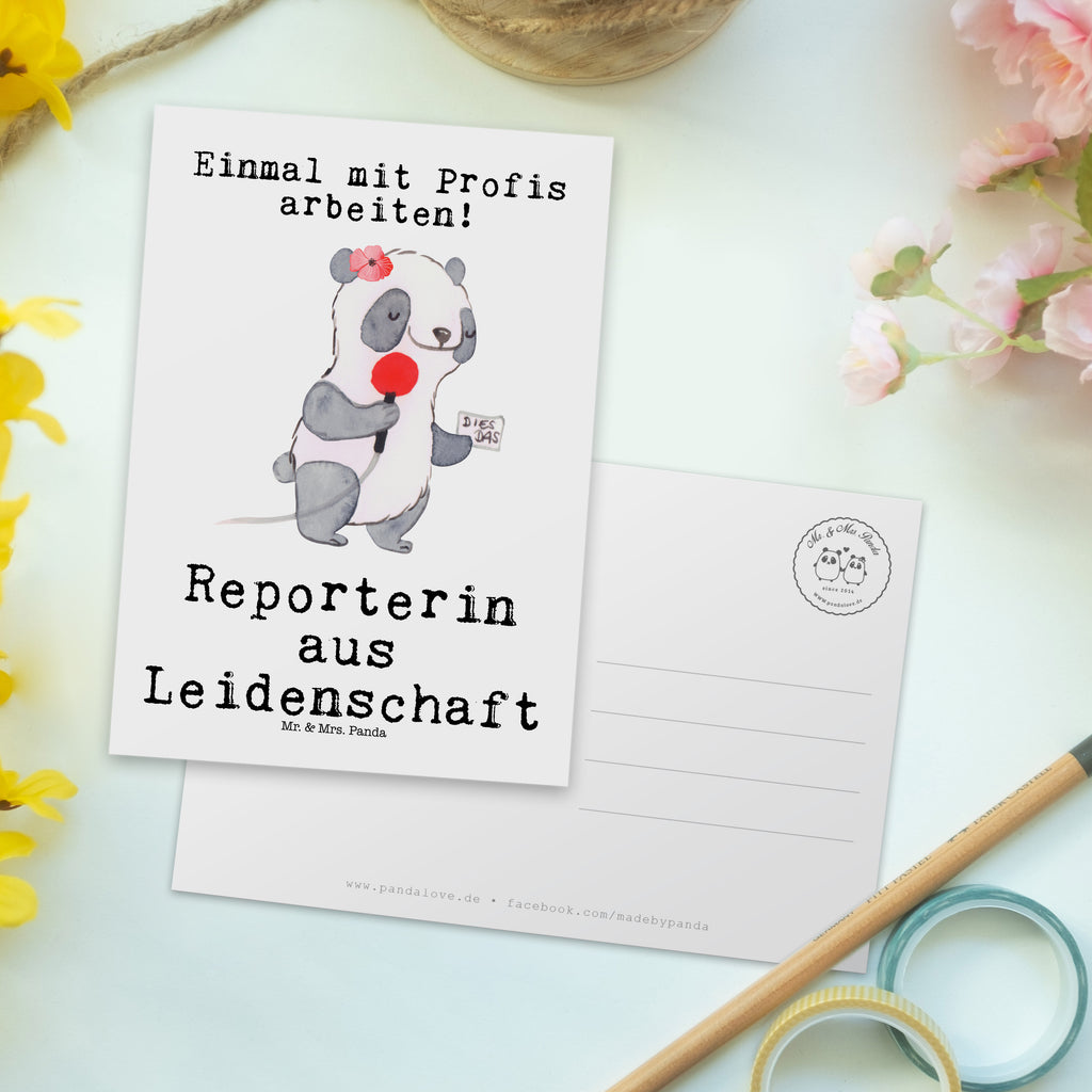 Postkarte Reporterin aus Leidenschaft Geschenkkarte, Grußkarte, Karte, Einladung, Ansichtskarte, Geburtstagskarte, Einladungskarte, Dankeskarte, Beruf, Ausbildung, Jubiläum, Abschied, Rente, Kollege, Kollegin, Geschenk, Schenken, Arbeitskollege, Mitarbeiter, Firma, Danke, Dankeschön