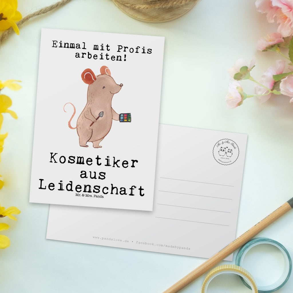 Postkarte Kosmetiker aus Leidenschaft Geschenkkarte, Grußkarte, Karte, Einladung, Ansichtskarte, Geburtstagskarte, Einladungskarte, Dankeskarte, Beruf, Ausbildung, Jubiläum, Abschied, Rente, Kollege, Kollegin, Geschenk, Schenken, Arbeitskollege, Mitarbeiter, Firma, Danke, Dankeschön, Kosmetiker, Make Up Artist, Maskenbildner, Visagist, Beauty Salon, Kosmetikstudio, Eröffnung