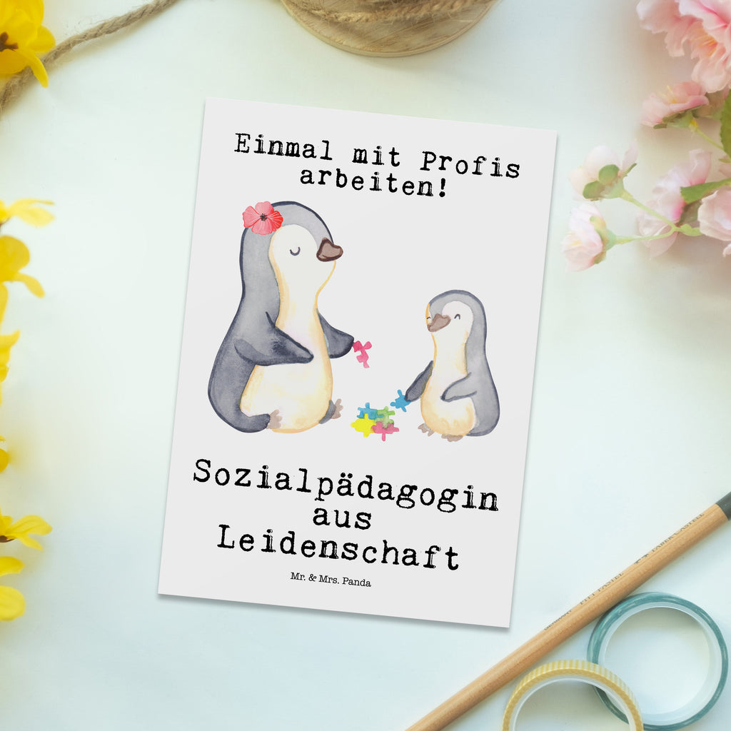 Postkarte Sozialpädagogin aus Leidenschaft Geschenkkarte, Grußkarte, Karte, Einladung, Ansichtskarte, Geburtstagskarte, Einladungskarte, Dankeskarte, Beruf, Ausbildung, Jubiläum, Abschied, Rente, Kollege, Kollegin, Geschenk, Schenken, Arbeitskollege, Mitarbeiter, Firma, Danke, Dankeschön