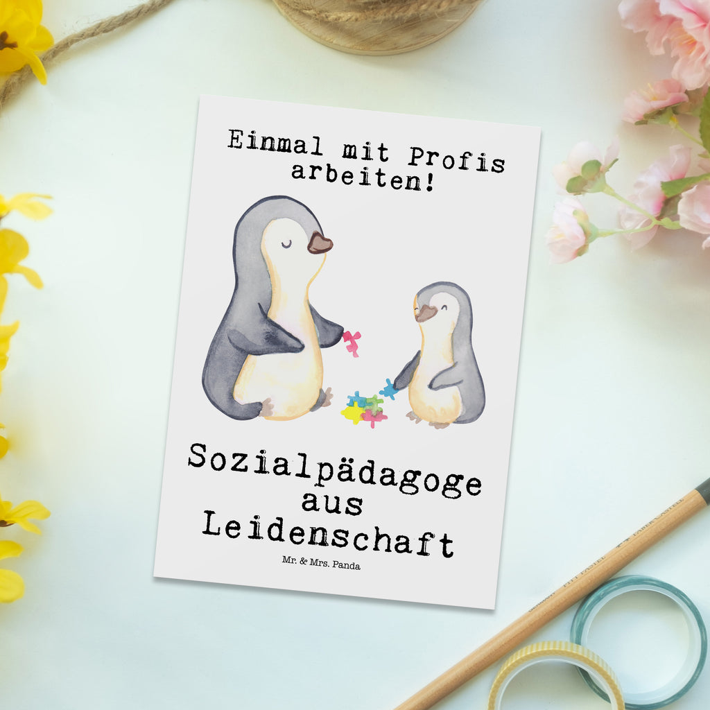 Postkarte Sozialpädagoge aus Leidenschaft Geschenkkarte, Grußkarte, Karte, Einladung, Ansichtskarte, Geburtstagskarte, Einladungskarte, Dankeskarte, Beruf, Ausbildung, Jubiläum, Abschied, Rente, Kollege, Kollegin, Geschenk, Schenken, Arbeitskollege, Mitarbeiter, Firma, Danke, Dankeschön