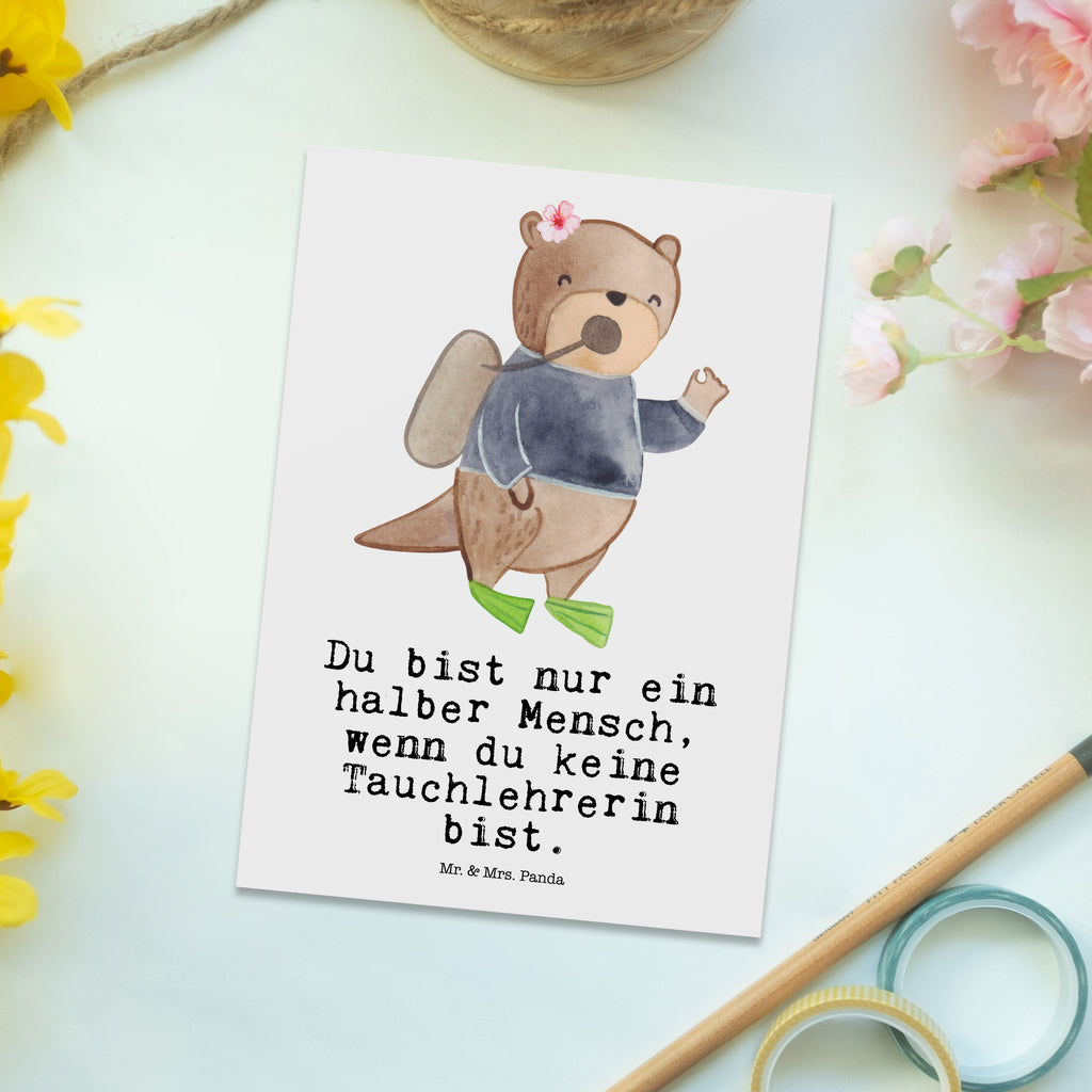 Postkarte Tauchlehrerin mit Herz Geschenkkarte, Grußkarte, Karte, Einladung, Ansichtskarte, Geburtstagskarte, Einladungskarte, Dankeskarte, Beruf, Ausbildung, Jubiläum, Abschied, Rente, Kollege, Kollegin, Geschenk, Schenken, Arbeitskollege, Mitarbeiter, Firma, Danke, Dankeschön
