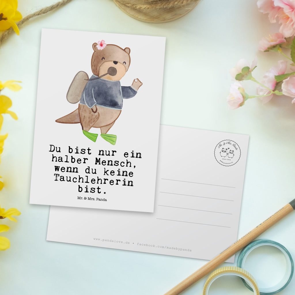 Postkarte Tauchlehrerin mit Herz Geschenkkarte, Grußkarte, Karte, Einladung, Ansichtskarte, Geburtstagskarte, Einladungskarte, Dankeskarte, Beruf, Ausbildung, Jubiläum, Abschied, Rente, Kollege, Kollegin, Geschenk, Schenken, Arbeitskollege, Mitarbeiter, Firma, Danke, Dankeschön