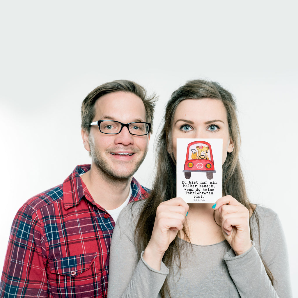 Postkarte Fahrlehrerin mit Herz Geschenkkarte, Grußkarte, Karte, Einladung, Ansichtskarte, Geburtstagskarte, Einladungskarte, Dankeskarte, Beruf, Ausbildung, Jubiläum, Abschied, Rente, Kollege, Kollegin, Geschenk, Schenken, Arbeitskollege, Mitarbeiter, Firma, Danke, Dankeschön, Fahrlehrerin, Fahrschule, Fahrschullehrerin