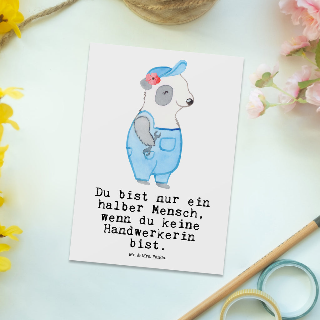 Postkarte Handwerkerin mit Herz Geschenkkarte, Grußkarte, Karte, Einladung, Ansichtskarte, Geburtstagskarte, Einladungskarte, Beruf, Ausbildung, Jubiläum, Abschied, Rente, Kollege, Kollegin, Geschenk, Schenken, Arbeitskollege, Mitarbeiter, Firma, Danke, Dankeschön, Handwerkerin, Gesellenprüfung, Handwerksbetrieb, Werkstatt