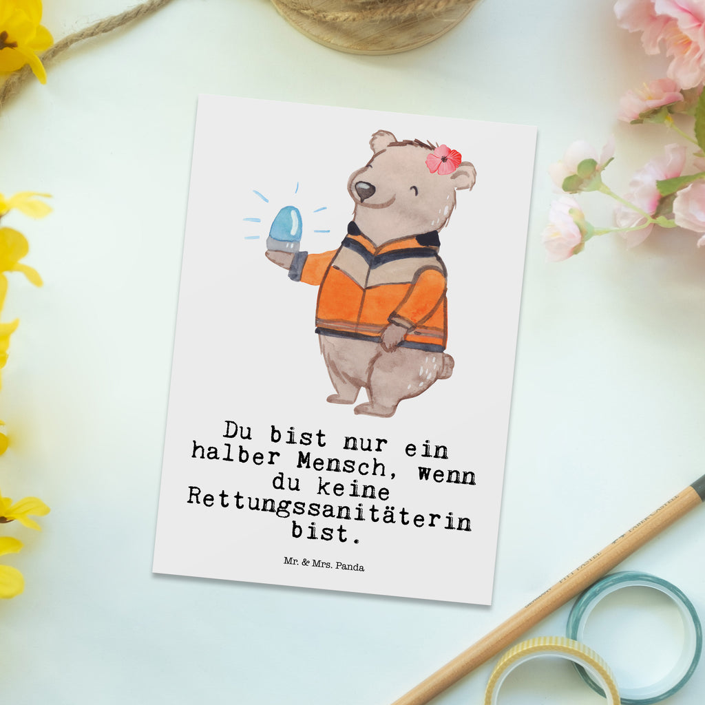 Postkarte Rettungssanitäterin mit Herz Geschenkkarte, Grußkarte, Karte, Einladung, Ansichtskarte, Geburtstagskarte, Einladungskarte, Dankeskarte, Beruf, Ausbildung, Jubiläum, Abschied, Rente, Kollege, Kollegin, Geschenk, Schenken, Arbeitskollege, Mitarbeiter, Firma, Danke, Dankeschön