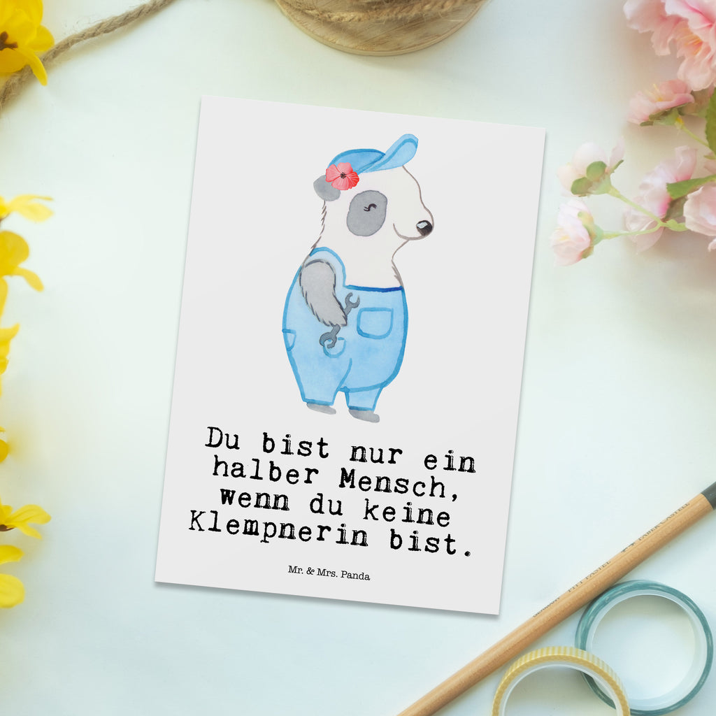 Postkarte Klempnerin mit Herz Geschenkkarte, Grußkarte, Karte, Einladung, Ansichtskarte, Geburtstagskarte, Einladungskarte, Dankeskarte, Beruf, Ausbildung, Jubiläum, Abschied, Rente, Kollege, Kollegin, Geschenk, Schenken, Arbeitskollege, Mitarbeiter, Firma, Danke, Dankeschön, Klempnerin, Handwerkerin, Installateurin, Meisterin, Gesellenprüfung, Fachbetrieb, Bauklempnerin, Sanitärinstallationen