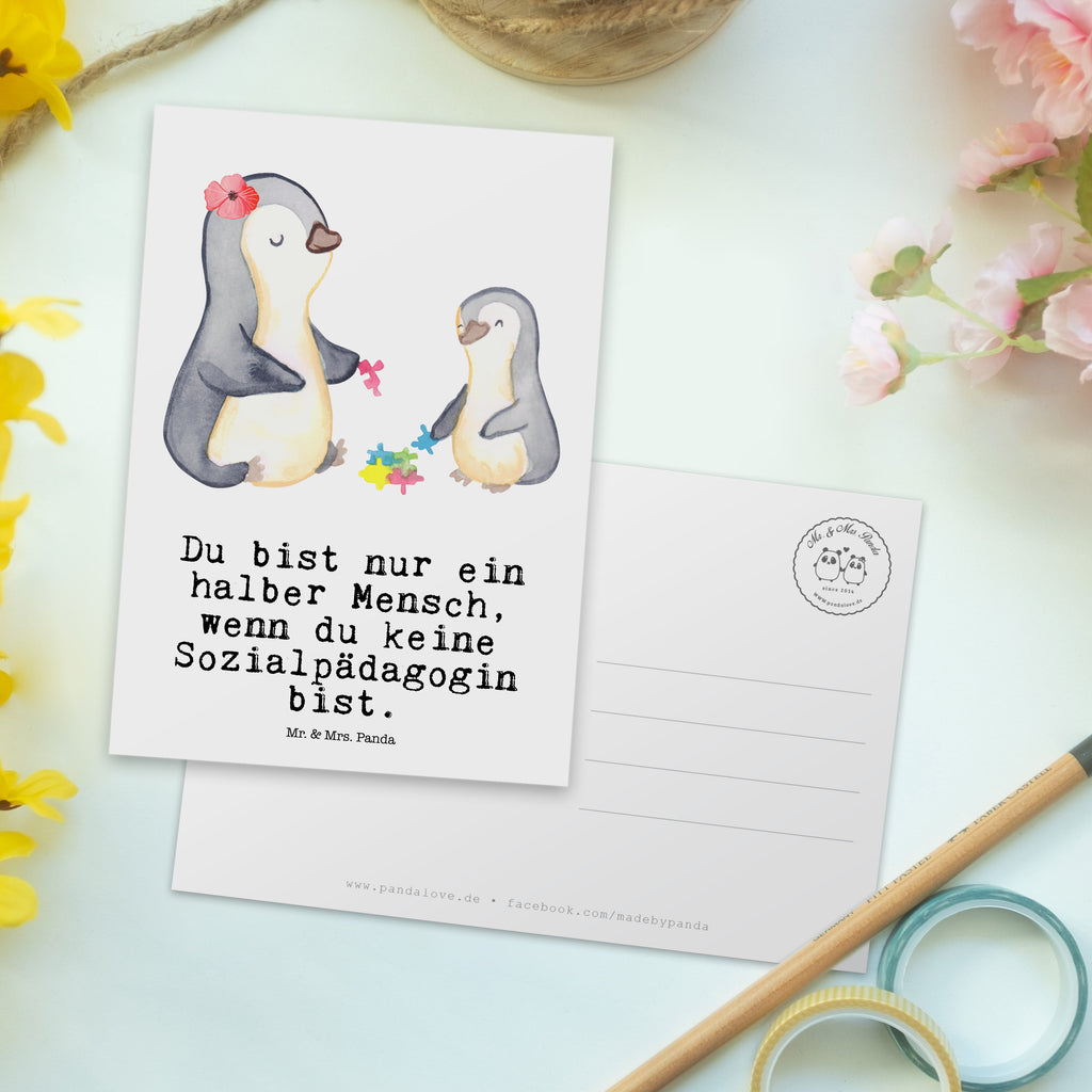 Postkarte Sozialpädagogin mit Herz Geschenkkarte, Grußkarte, Karte, Einladung, Ansichtskarte, Geburtstagskarte, Einladungskarte, Beruf, Ausbildung, Jubiläum, Abschied, Rente, Kollege, Kollegin, Geschenk, Schenken, Arbeitskollege, Mitarbeiter, Firma, Danke, Dankeschön