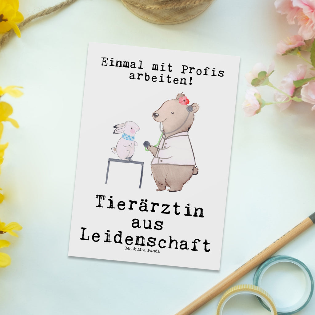 Postkarte Tierärztin aus Leidenschaft Geschenkkarte, Grußkarte, Karte, Einladung, Ansichtskarte, Geburtstagskarte, Einladungskarte, Beruf, Ausbildung, Jubiläum, Abschied, Rente, Kollege, Kollegin, Geschenk, Schenken, Arbeitskollege, Mitarbeiter, Firma, Danke, Dankeschön