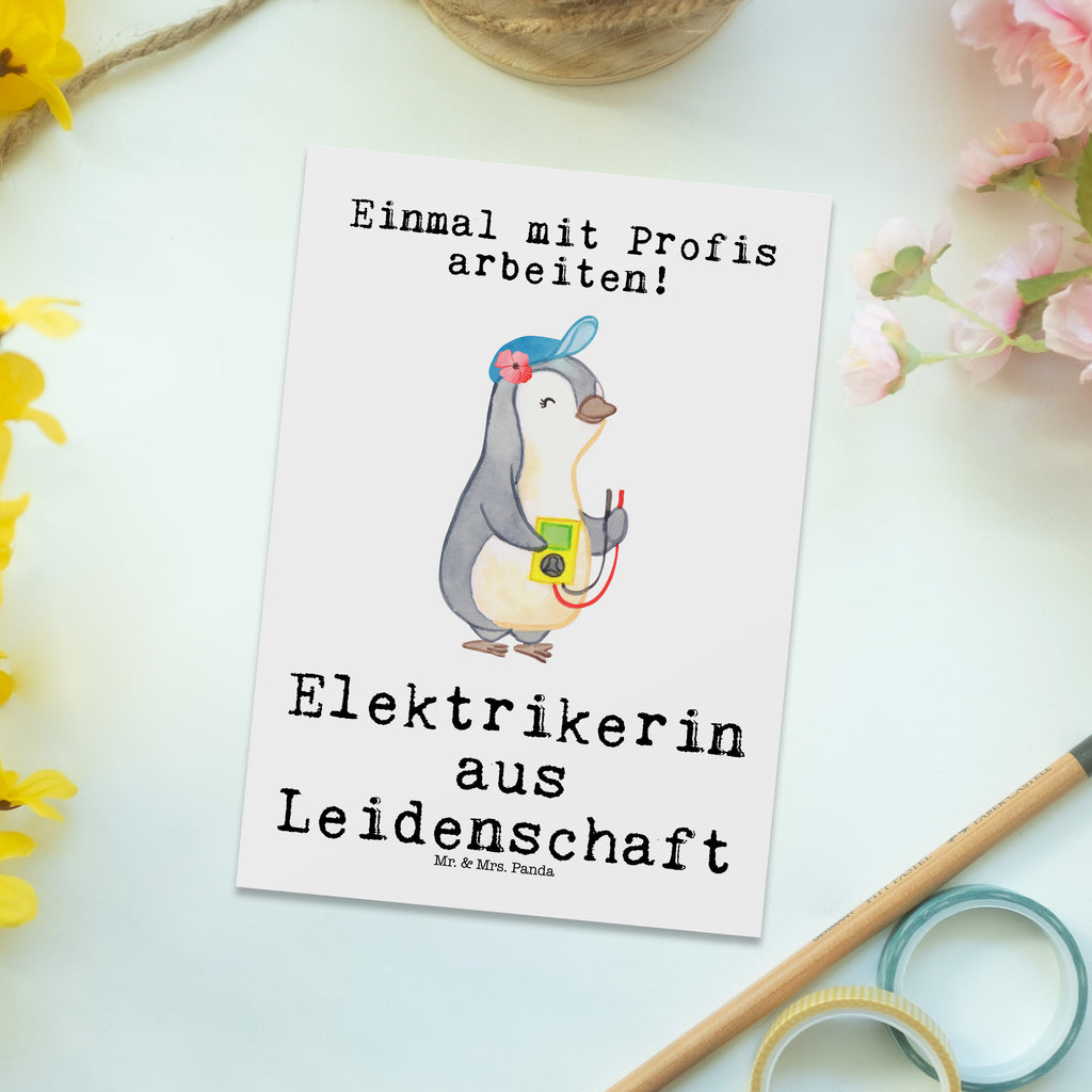 Postkarte Elektrikerin aus Leidenschaft Geschenkkarte, Grußkarte, Karte, Einladung, Ansichtskarte, Geburtstagskarte, Einladungskarte, Dankeskarte, Beruf, Ausbildung, Jubiläum, Abschied, Rente, Kollege, Kollegin, Geschenk, Schenken, Arbeitskollege, Mitarbeiter, Firma, Danke, Dankeschön, Elektrikerin, Elektronmonteurin, Elektrotechnikerin, Elektroinstallateurin, Elektromeisterin, Gesellenprüfung