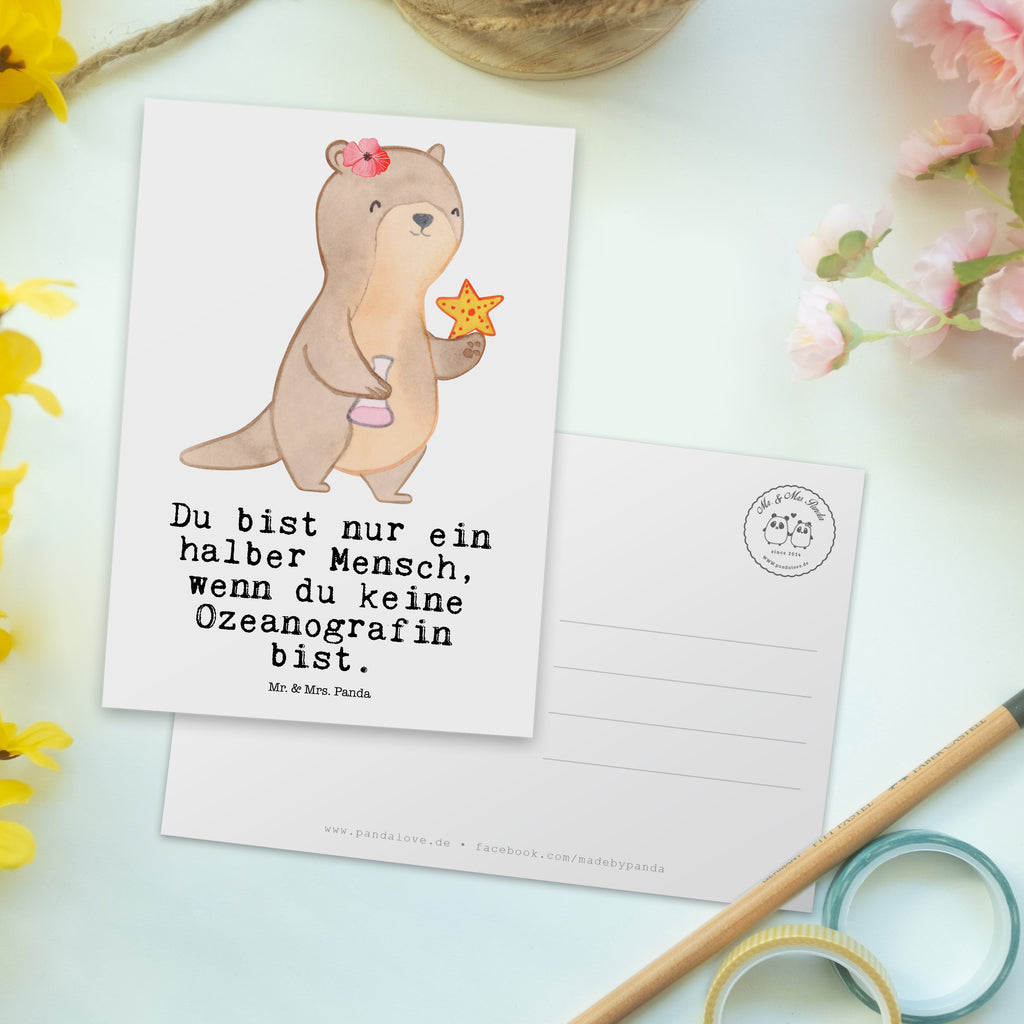 Postkarte Ozeanografin mit Herz Geschenkkarte, Grußkarte, Karte, Einladung, Ansichtskarte, Geburtstagskarte, Einladungskarte, Beruf, Ausbildung, Jubiläum, Abschied, Rente, Kollege, Kollegin, Geschenk, Schenken, Arbeitskollege, Mitarbeiter, Firma, Danke, Dankeschön, Ozeanografin, Meeresbiologe, Meereskundler, Naturwissenschaftler, Meeresforscher, maritime Forschung, Studium